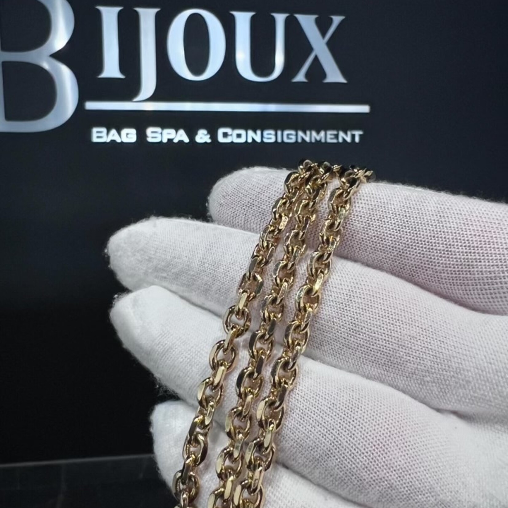 Fendi SOLD - Fendi Baguette Continental Wallet on Chain