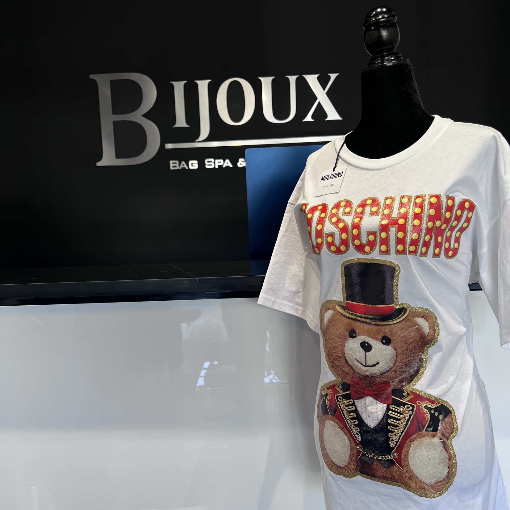 SOLD - Moschino Cotton T-Shirt XS