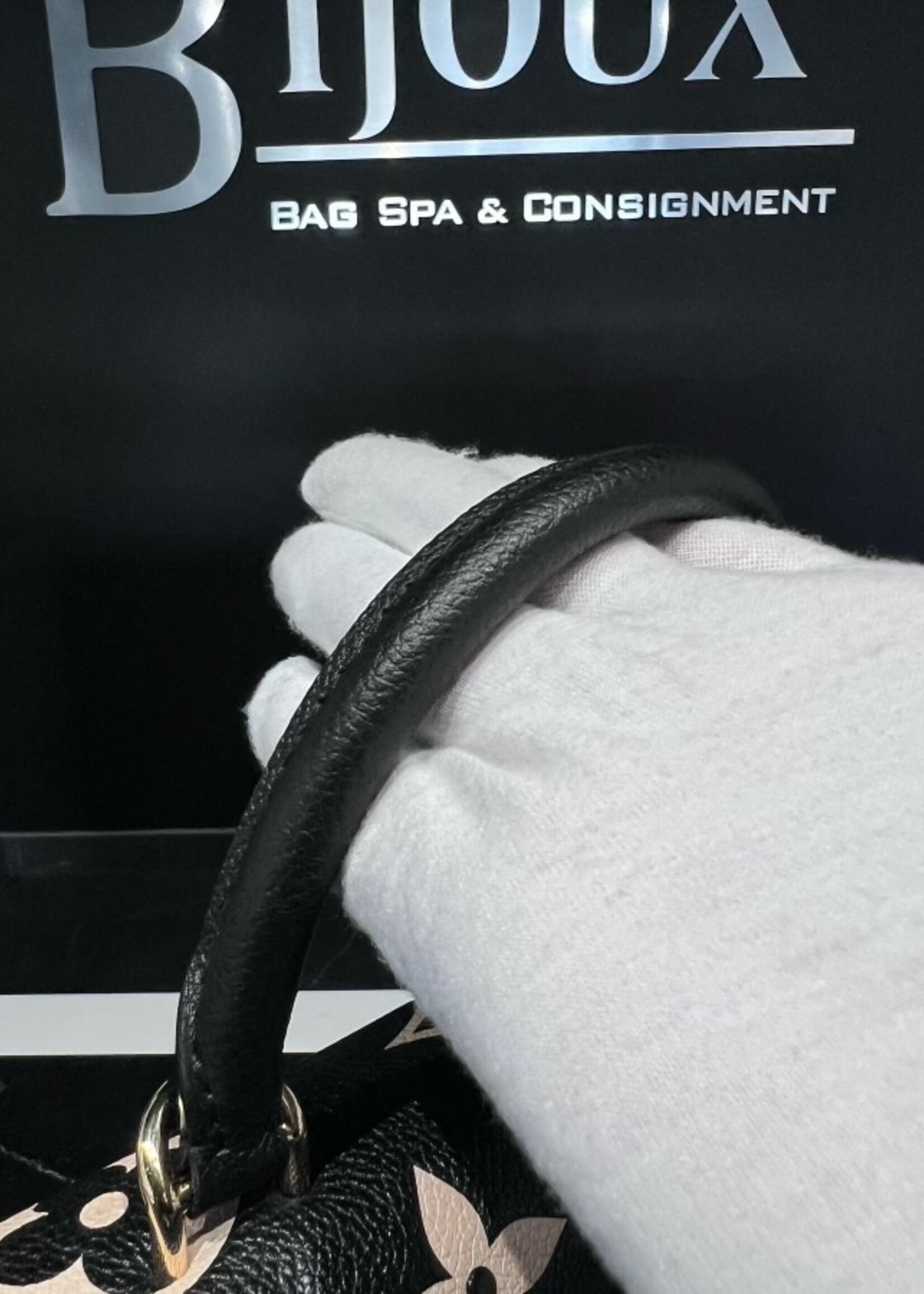 Louis Vuitton SOLD - Louis Vuitton Bicolour Madeleine BB