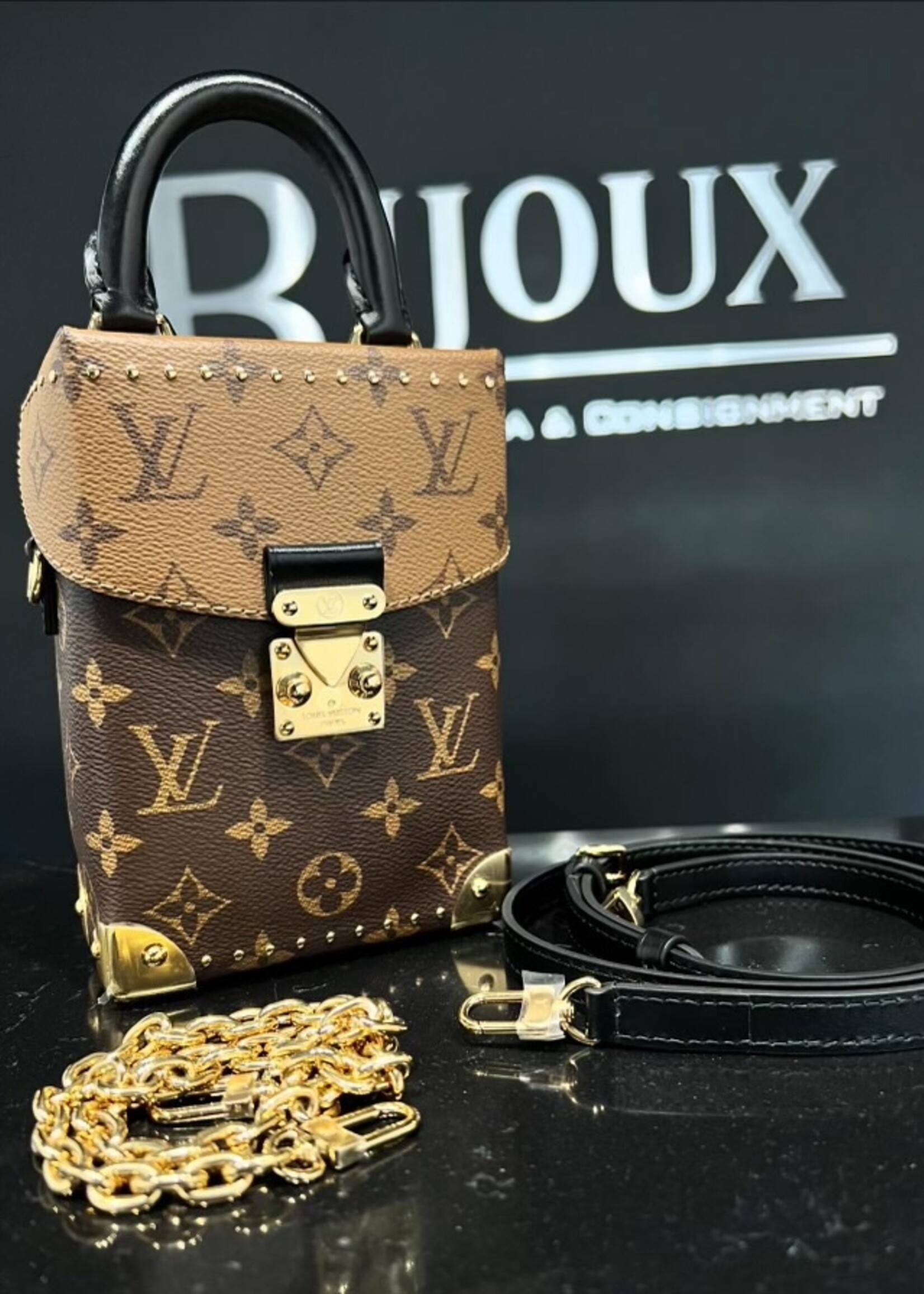 Louis Vuitton SOLD - Louis Vuitton Reverse Monogram Camera Box