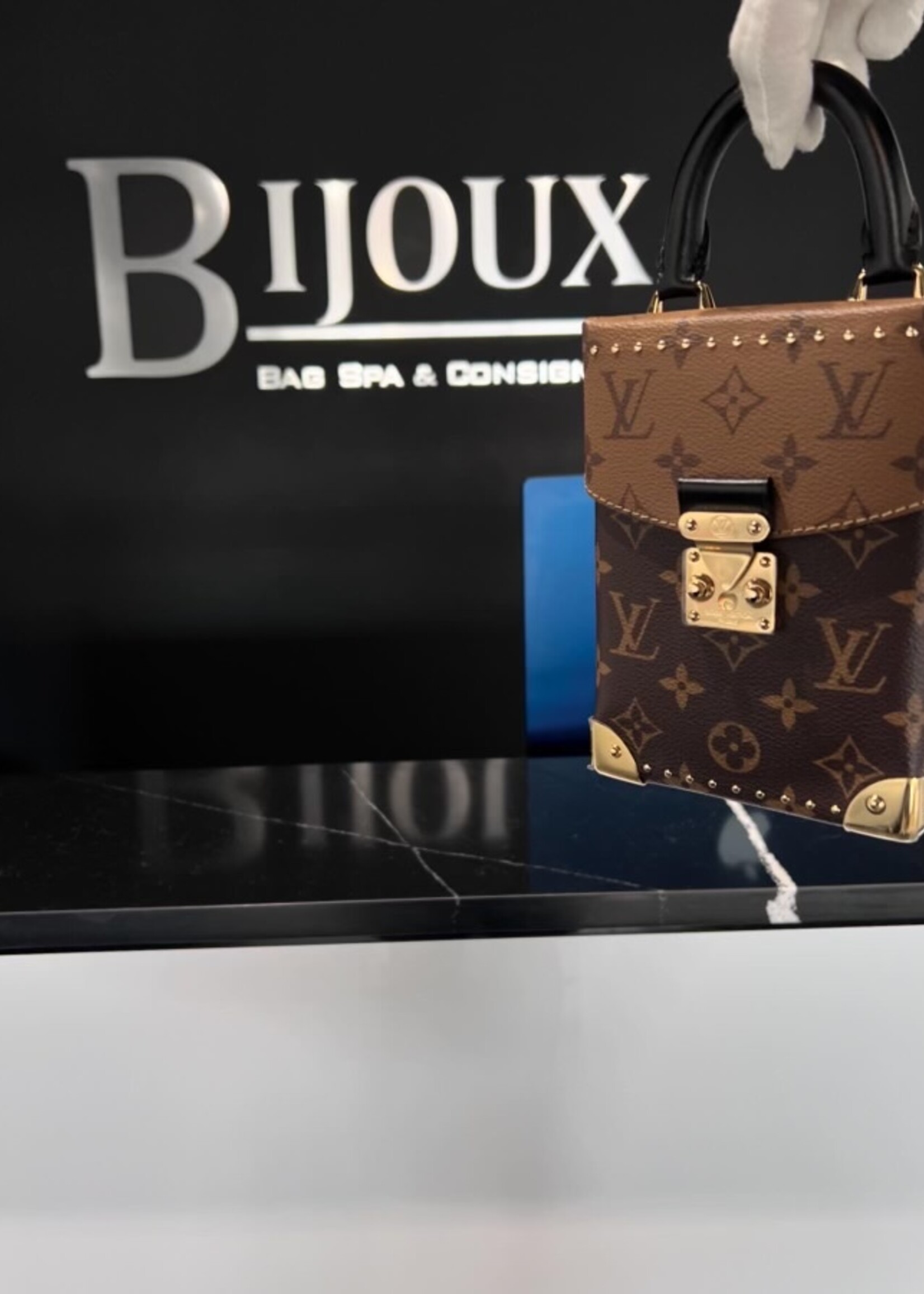 Louis Vuitton SOLD - Louis Vuitton Reverse Monogram Camera Box