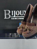 Stuart Weitzman SOLD - Stuart Weitzman Pumps 37