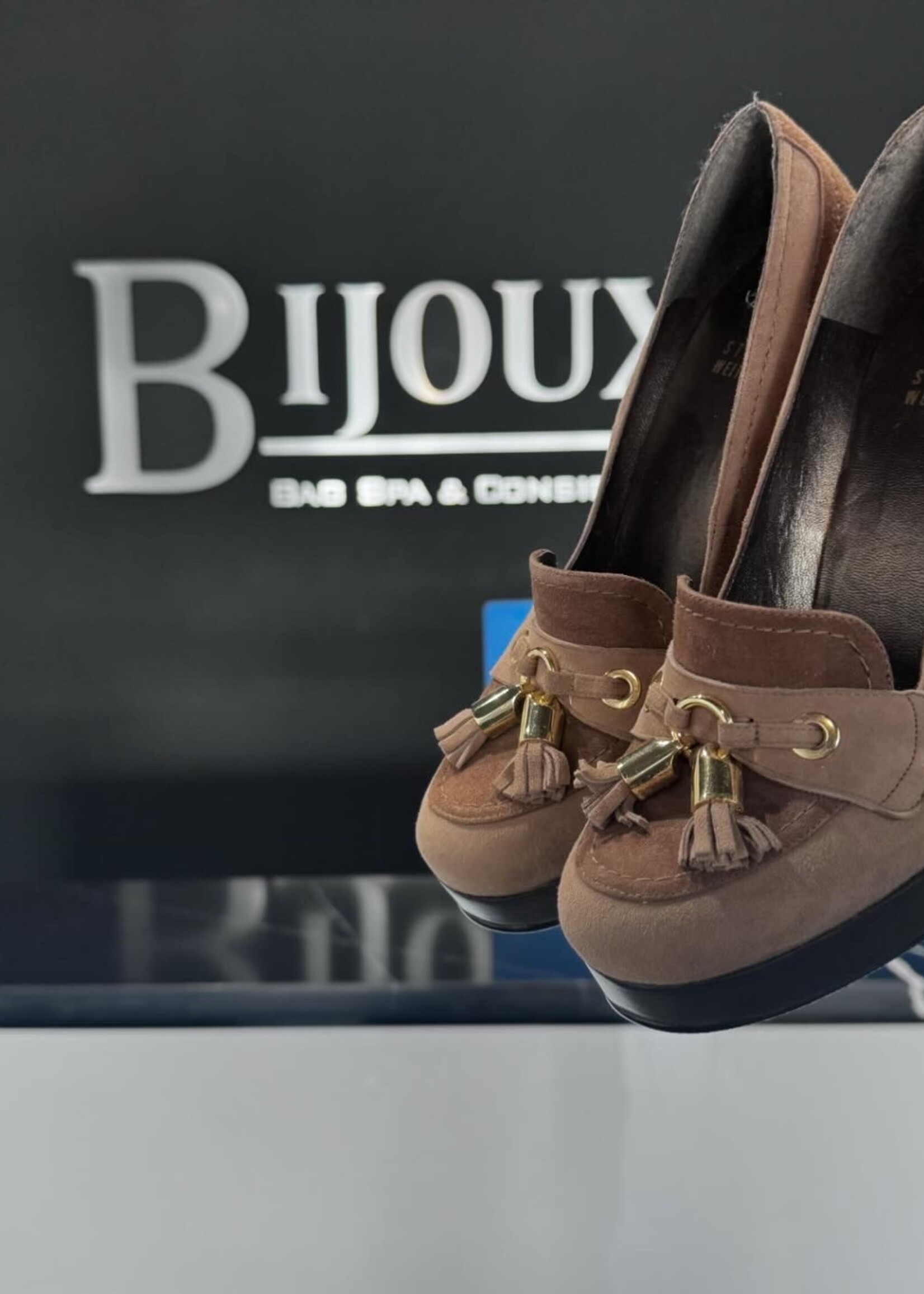 Stuart Weitzman SOLD- Stuart Weitzman Pumps 37