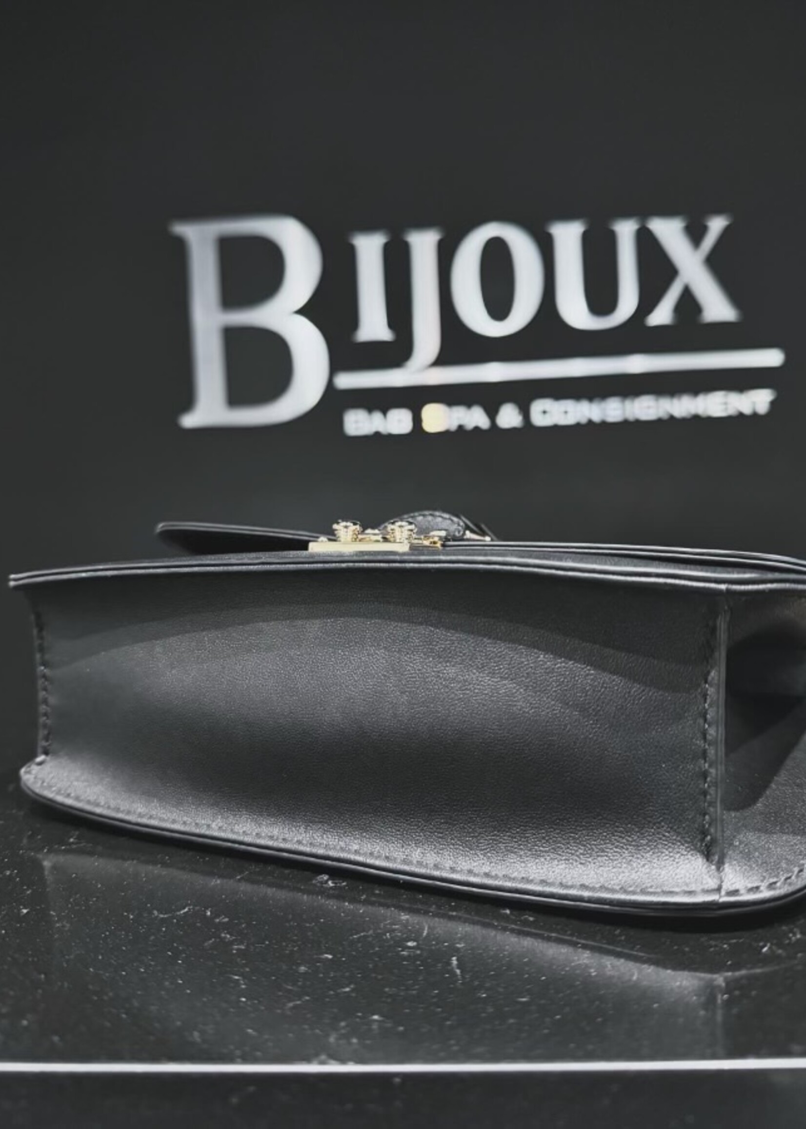 Valentino SOLD - Valentino Garavani Medium Glam Lock