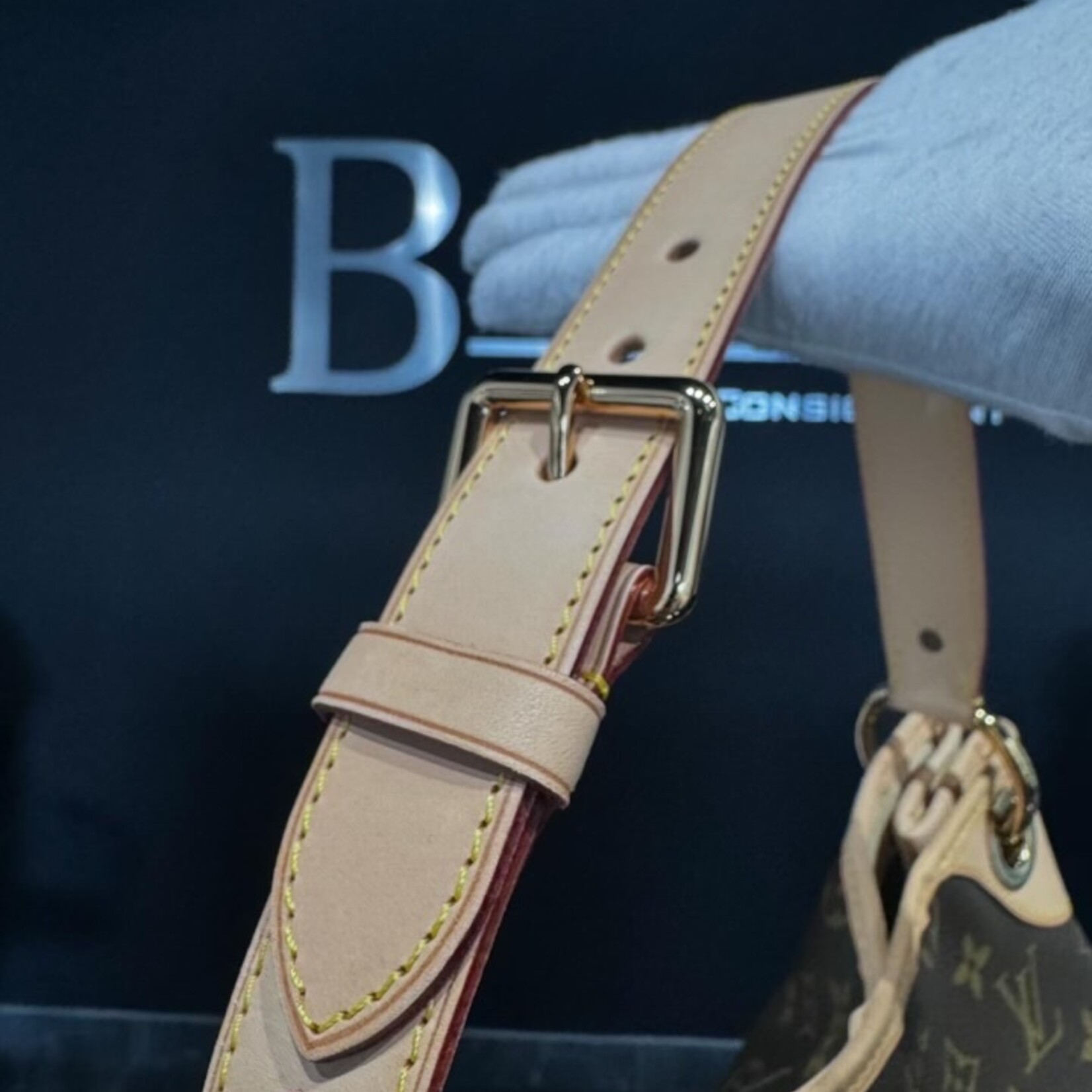 Louis Vuitton SOLD - Louis Vuitton Galliera PM
