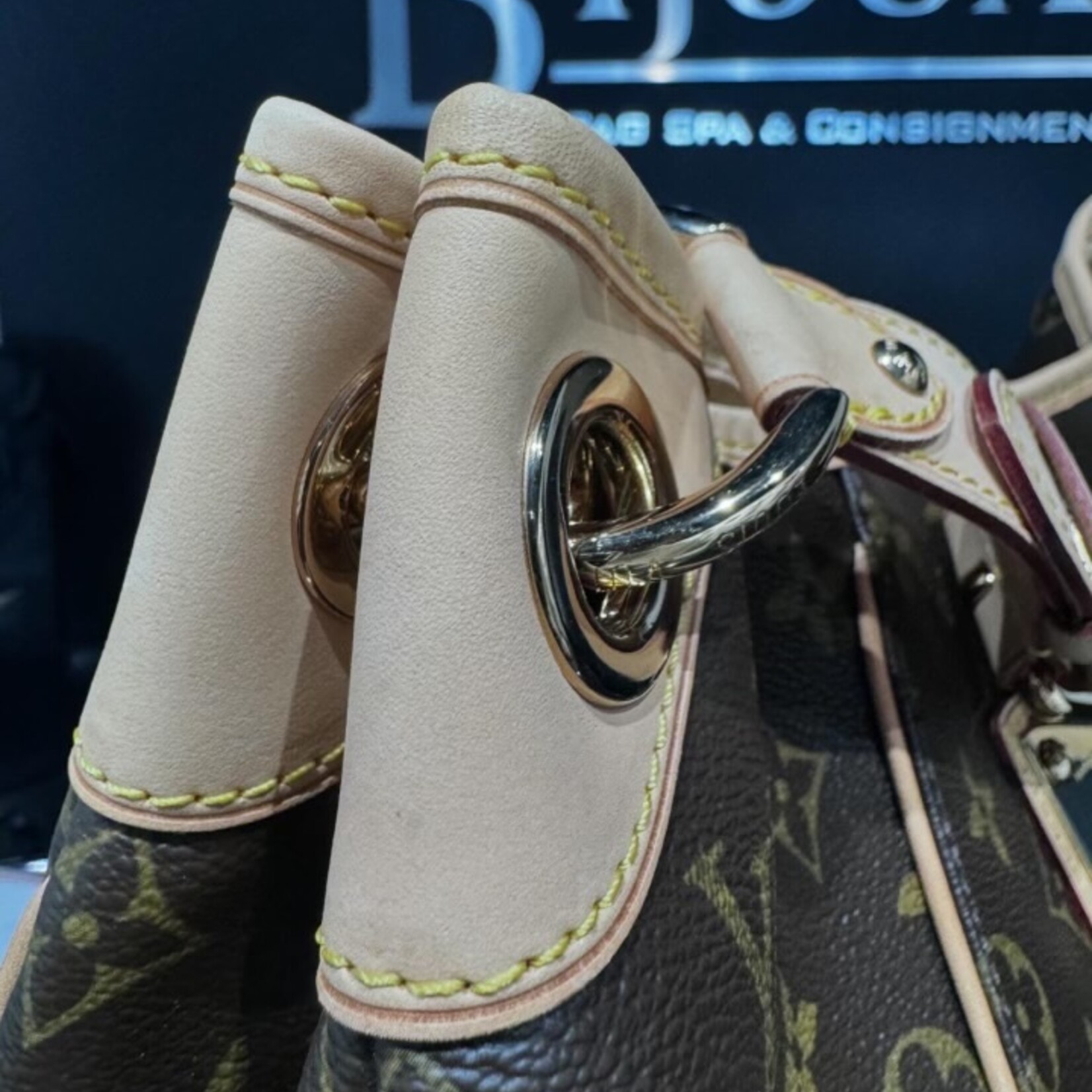 Louis Vuitton SOLD - Louis Vuitton Galliera PM