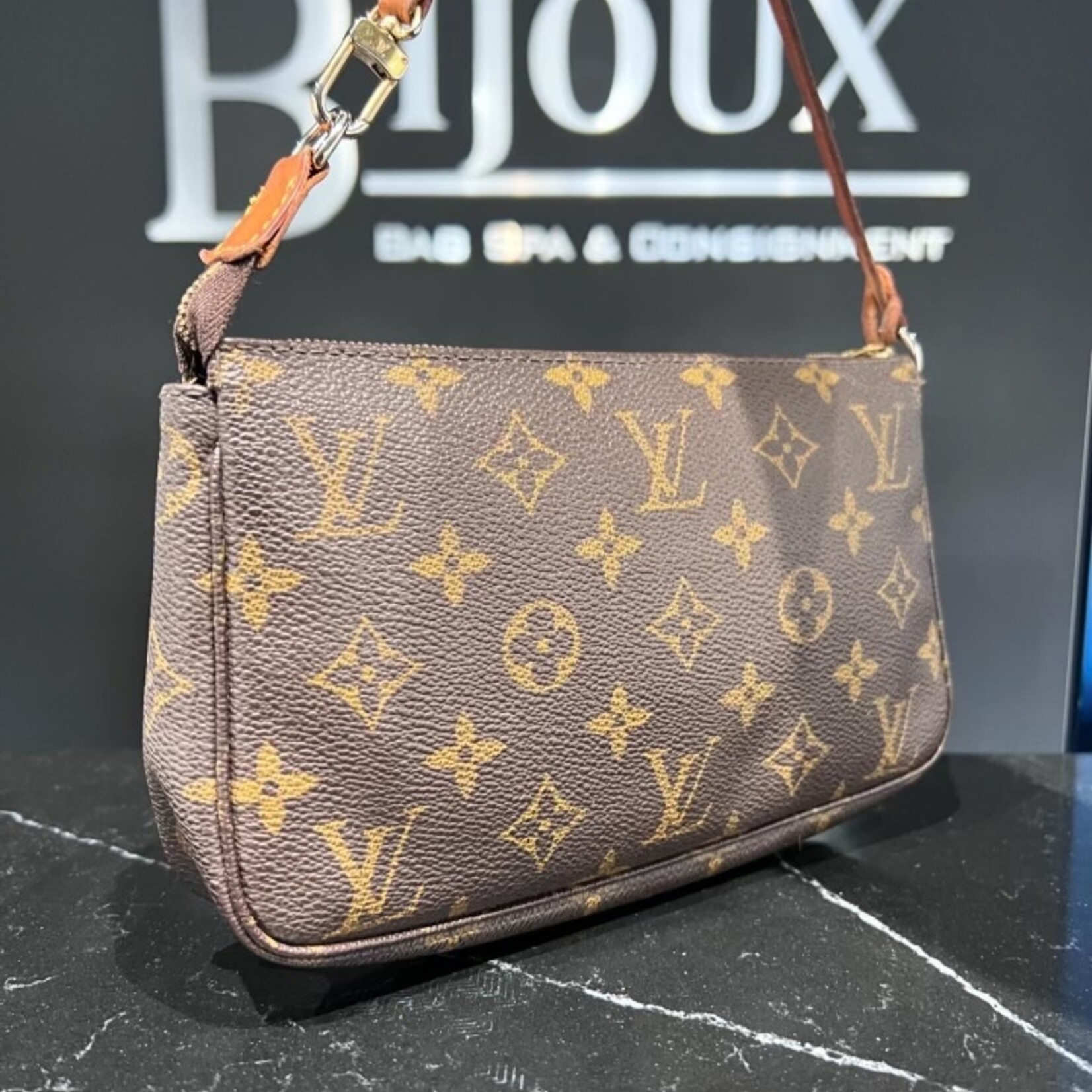 Louis Vuitton SOLD - Louis Vuitton Monogram Pochette