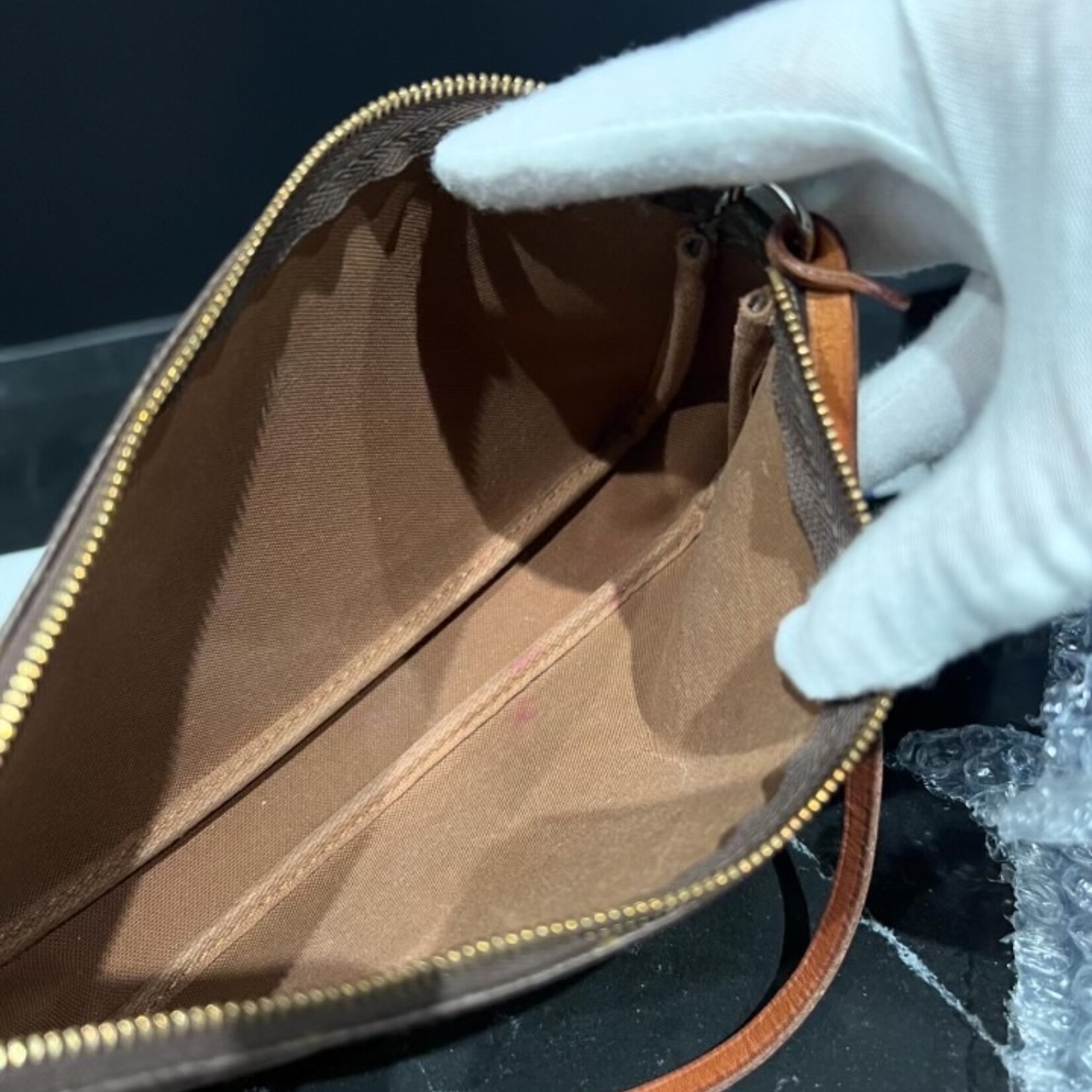 Louis Vuitton SOLD - Louis Vuitton Monogram Pochette