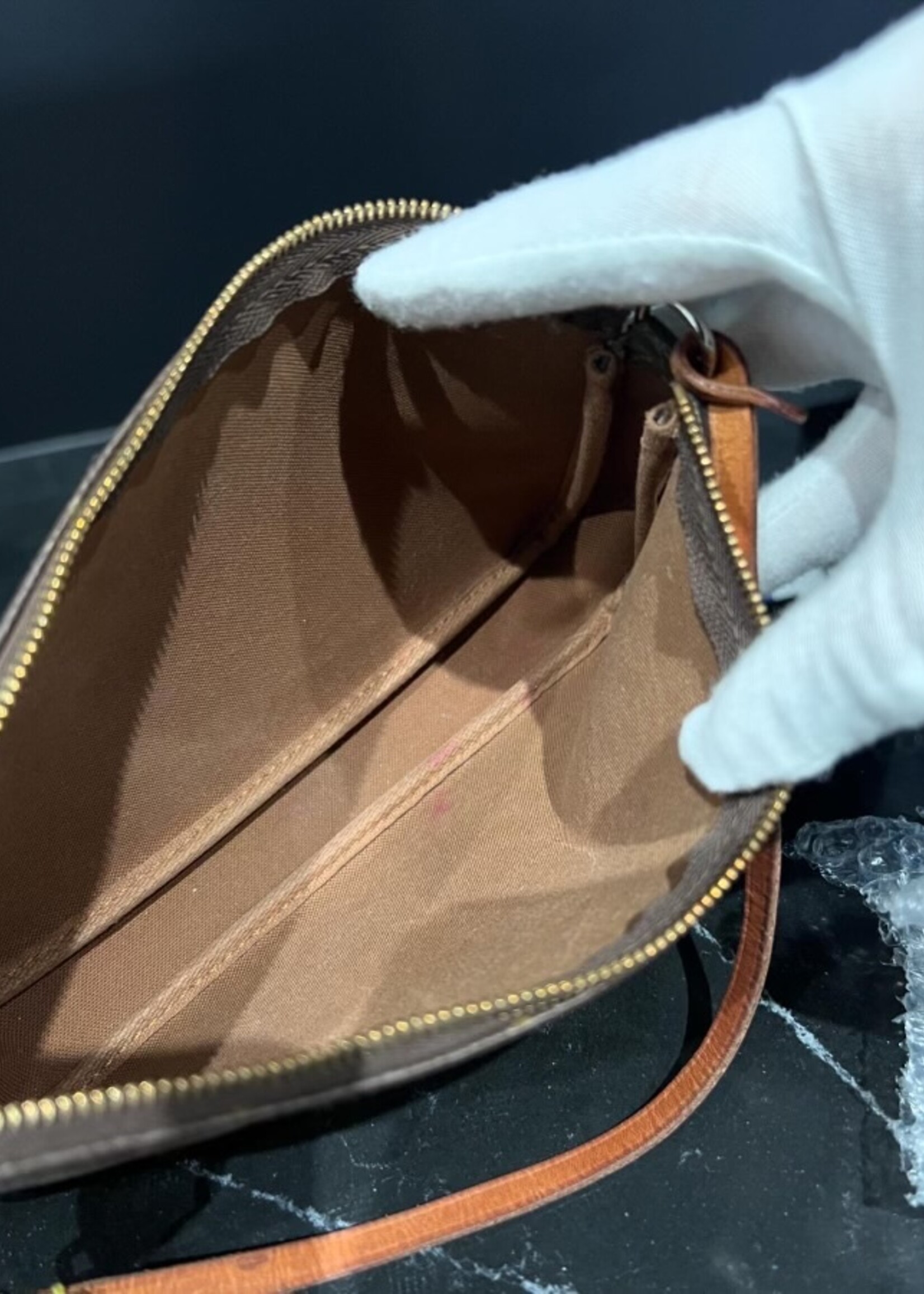 Louis Vuitton SOLD - Louis Vuitton Monogram Pochette