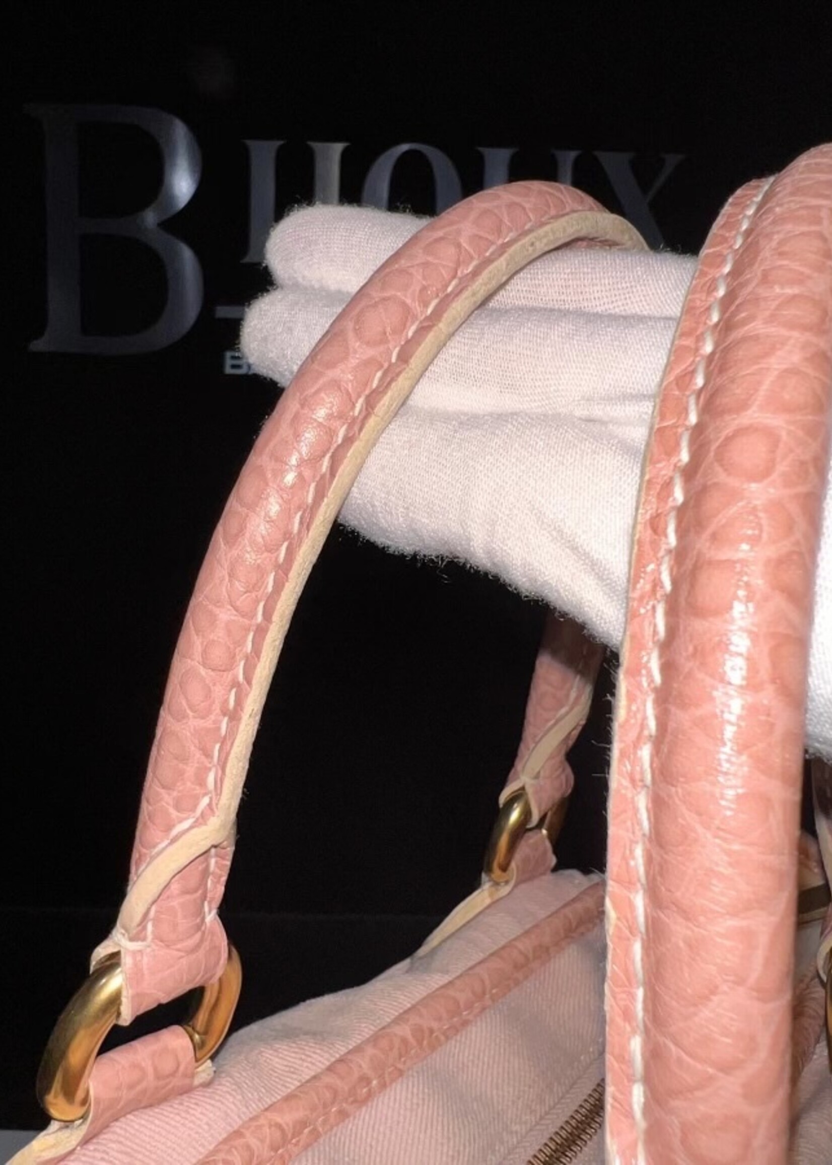 Louis Vuitton SOLD- Louis Vuitton Neo Cabby MM