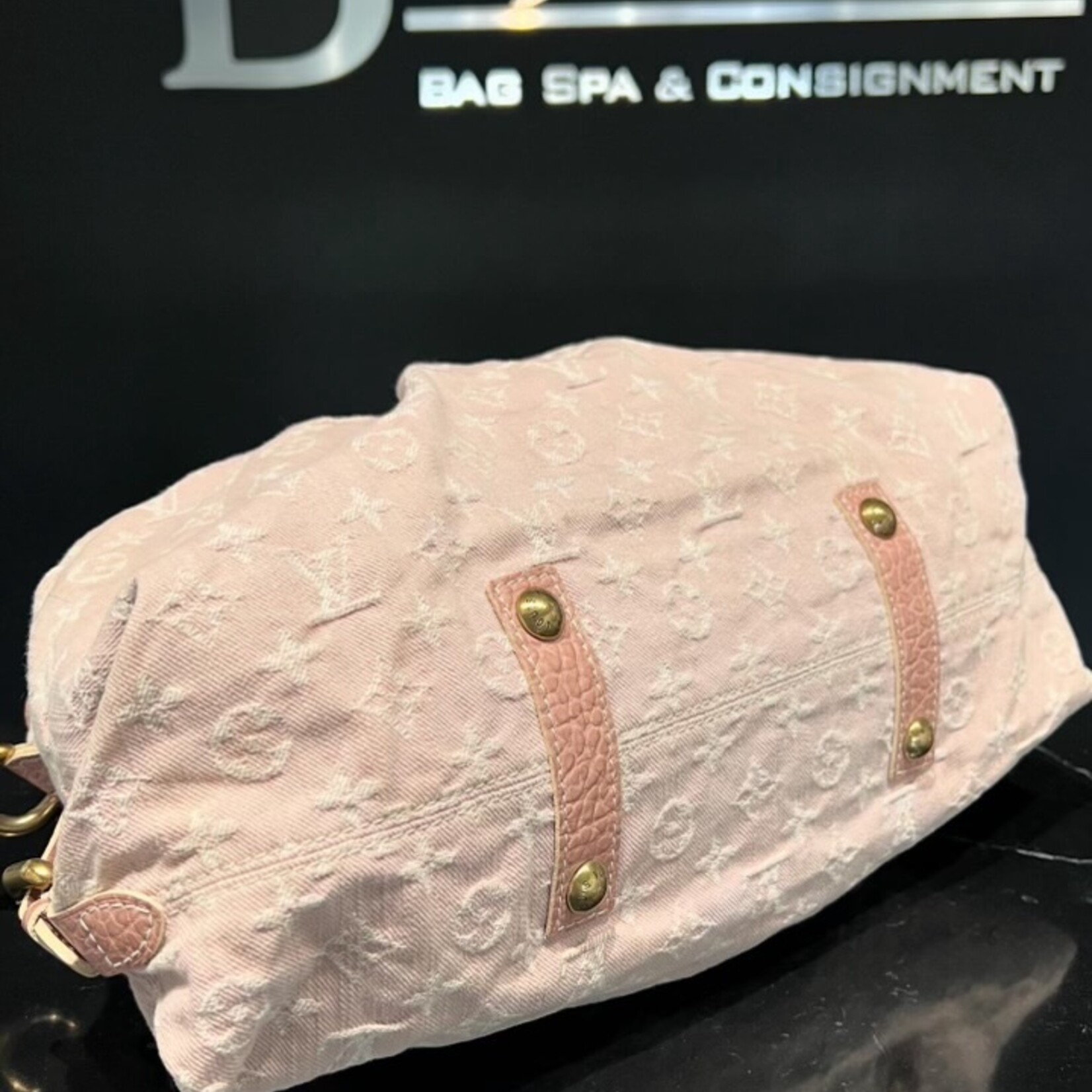 Louis Vuitton SOLD- Louis Vuitton Neo Cabby MM