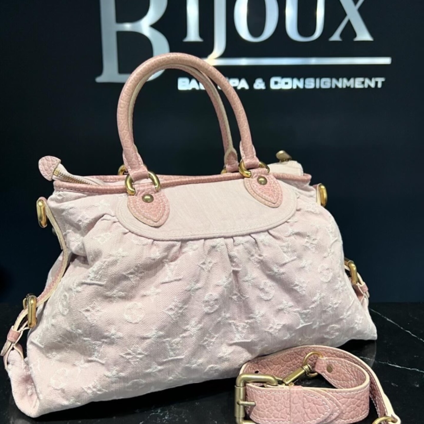 Louis Vuitton SOLD- Louis Vuitton Neo Cabby MM