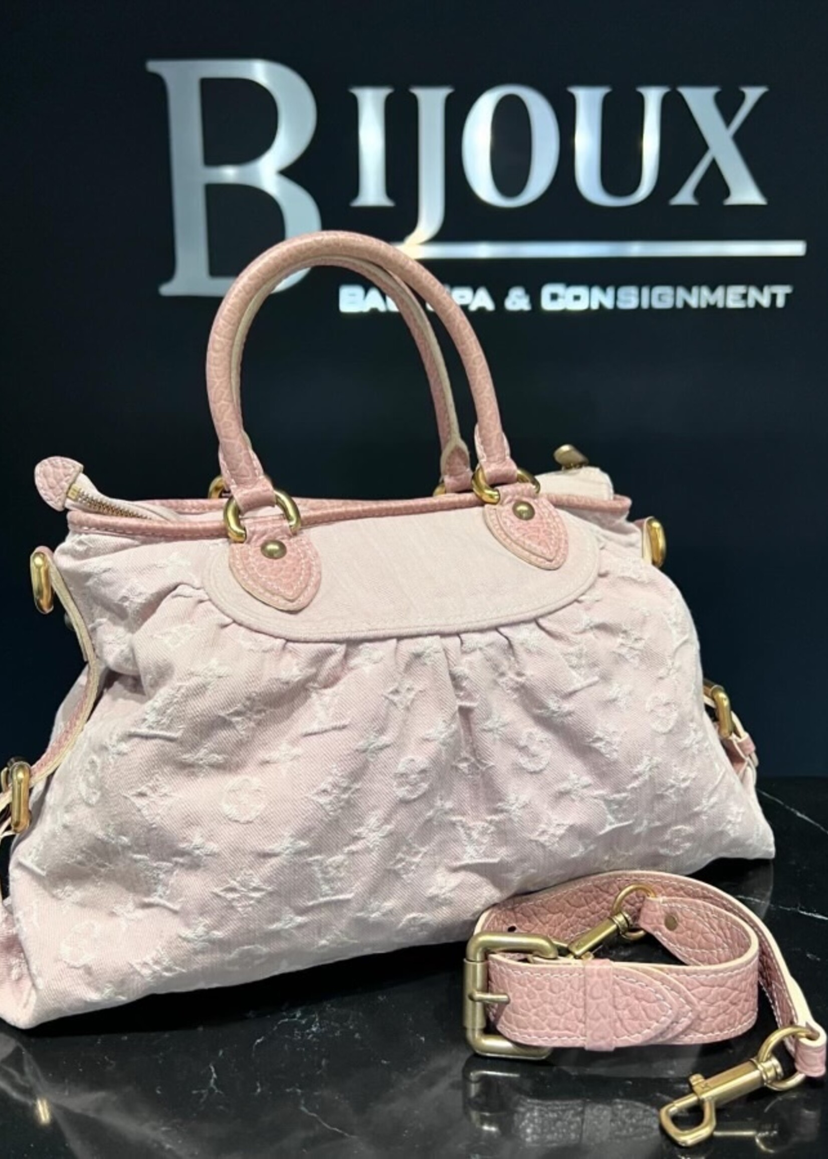 Louis Vuitton SOLD- Louis Vuitton Neo Cabby MM