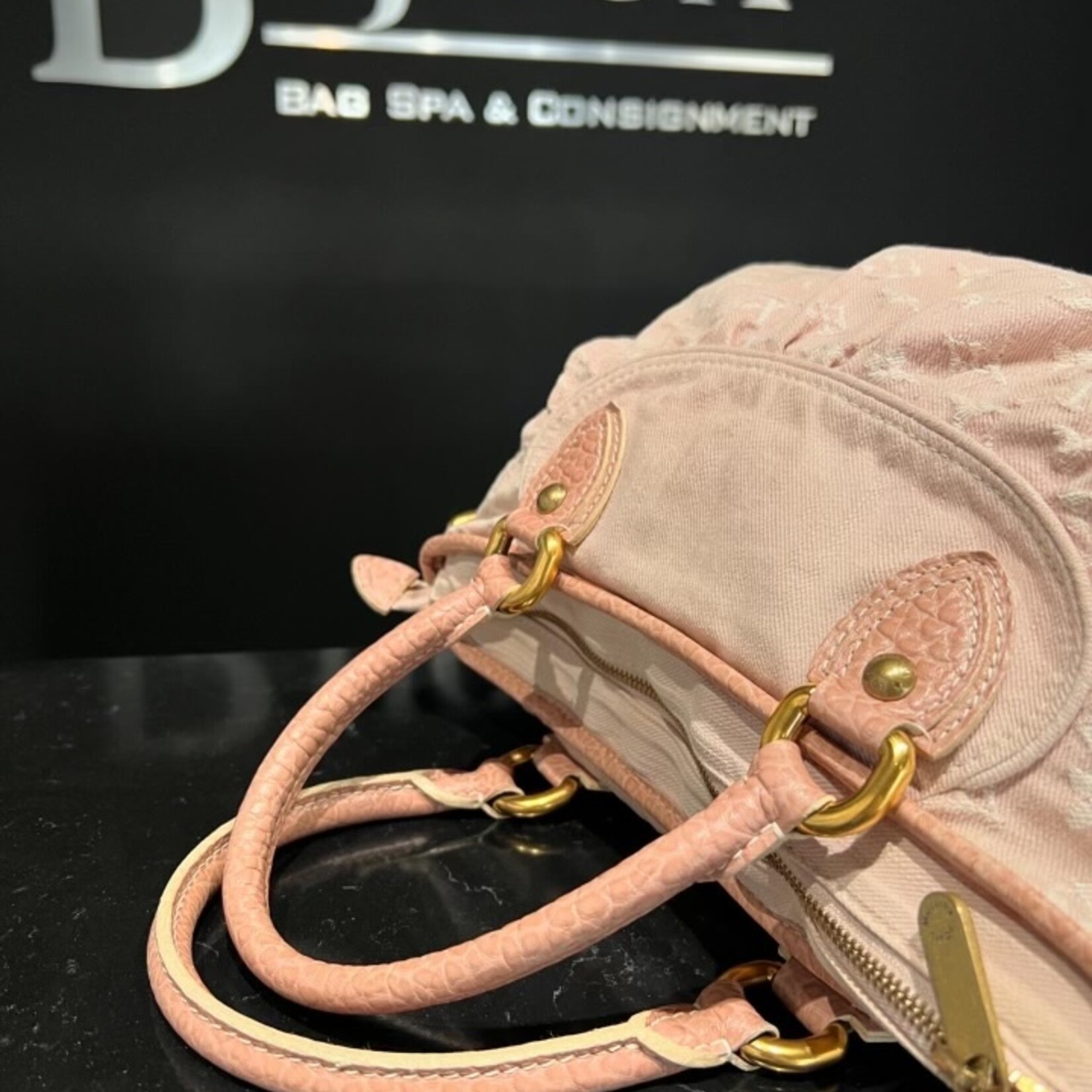 Louis Vuitton SOLD- Louis Vuitton Neo Cabby MM