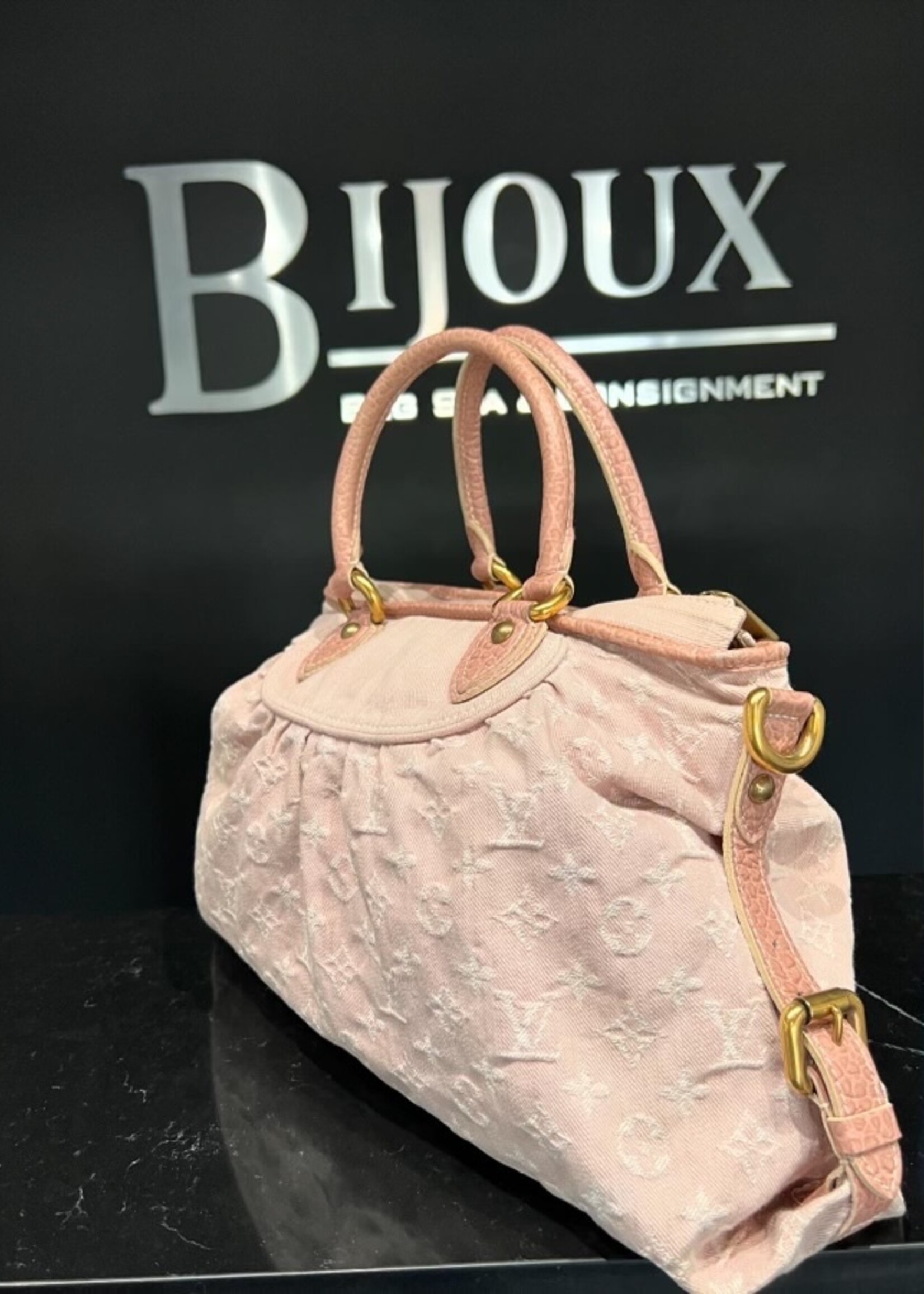 Louis Vuitton SOLD- Louis Vuitton Neo Cabby MM