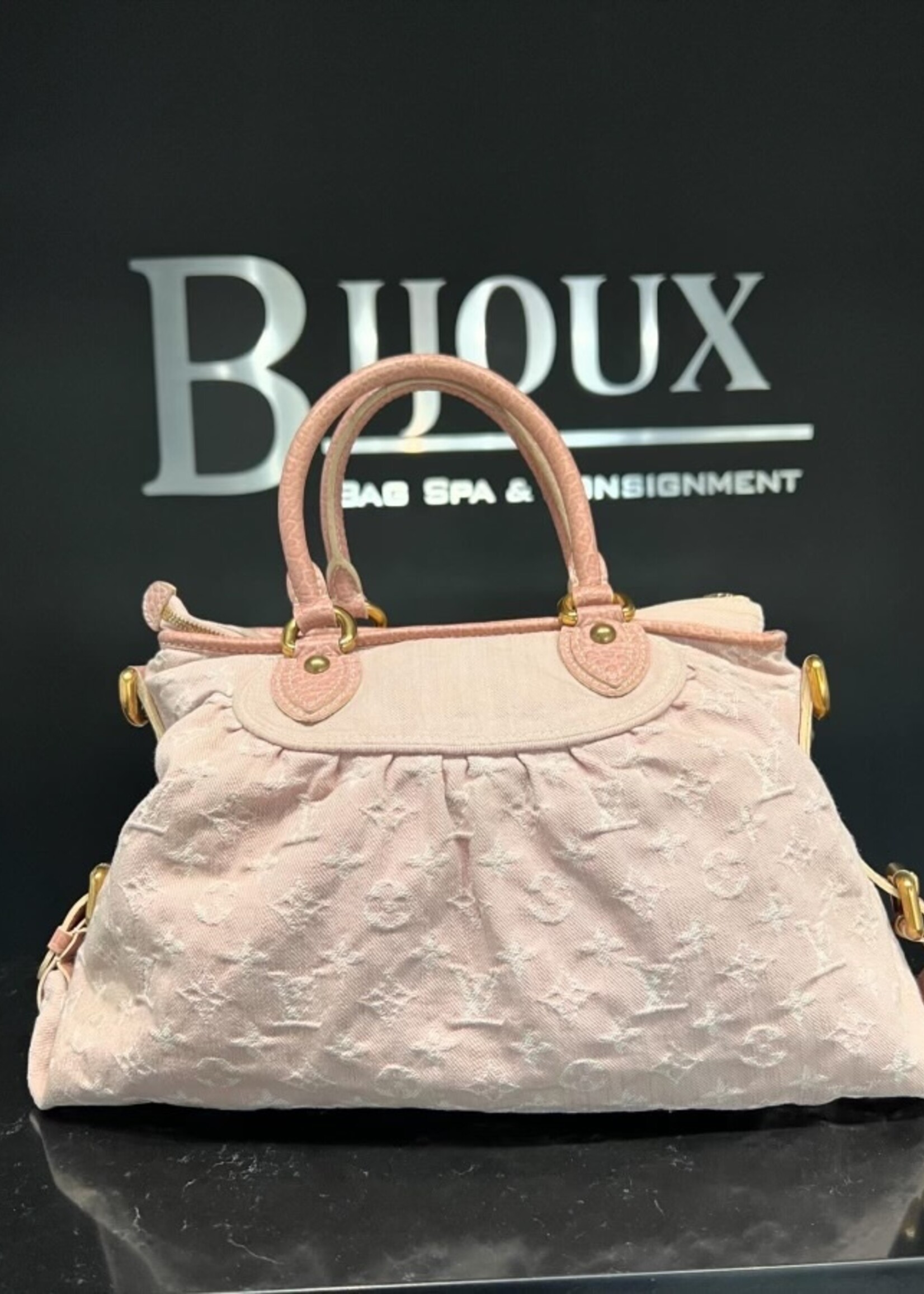 Louis Vuitton SOLD- Louis Vuitton Neo Cabby MM