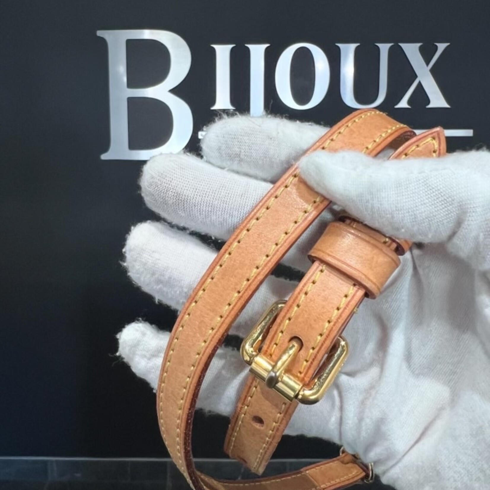 Louis Vuitton SOLD - Louis Vuitton Estrella MM