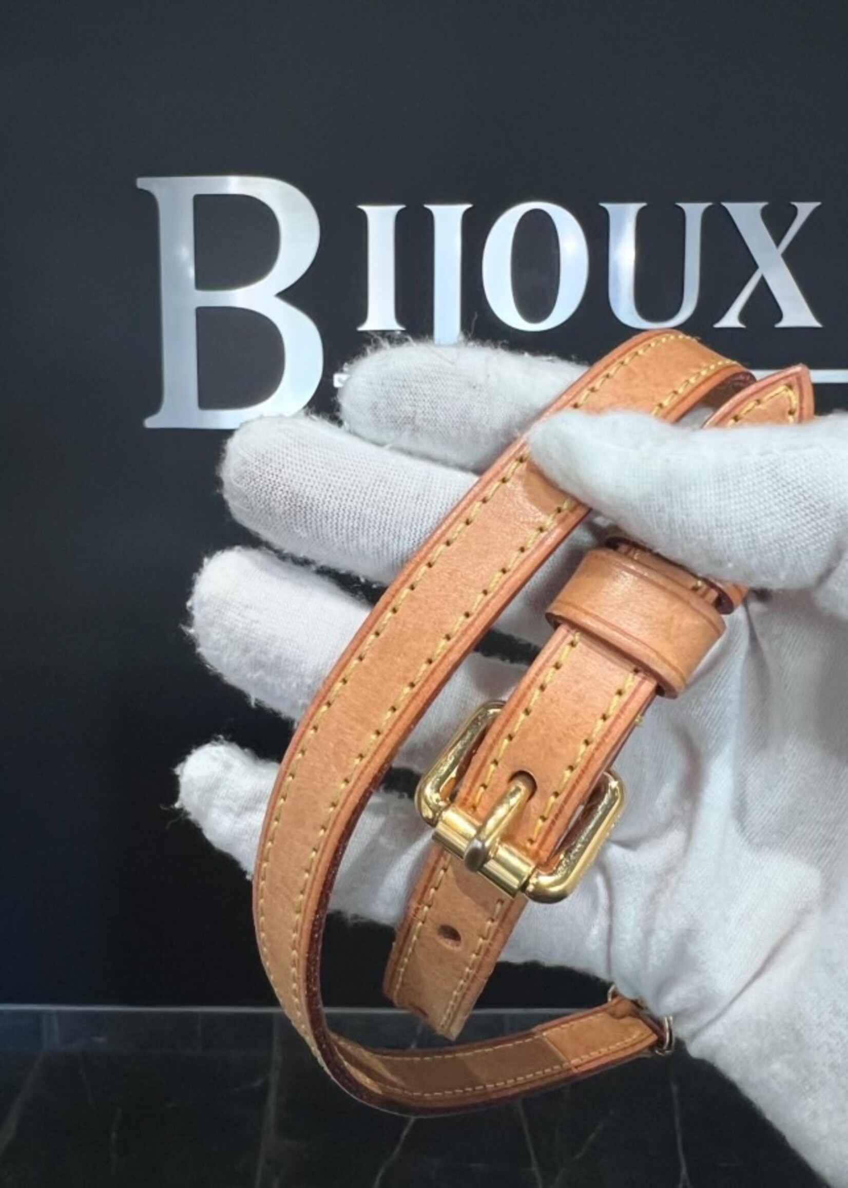 Louis Vuitton SOLD - Louis Vuitton Estrella MM