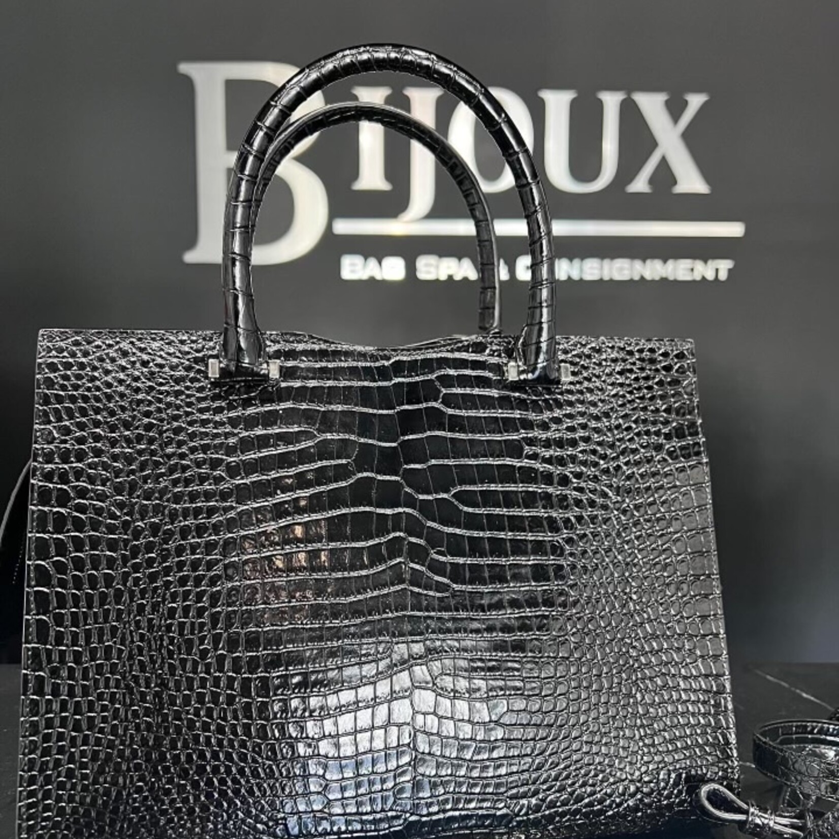 Saint Laurent SOLD- Saint Laurent Medium Uptown Tote