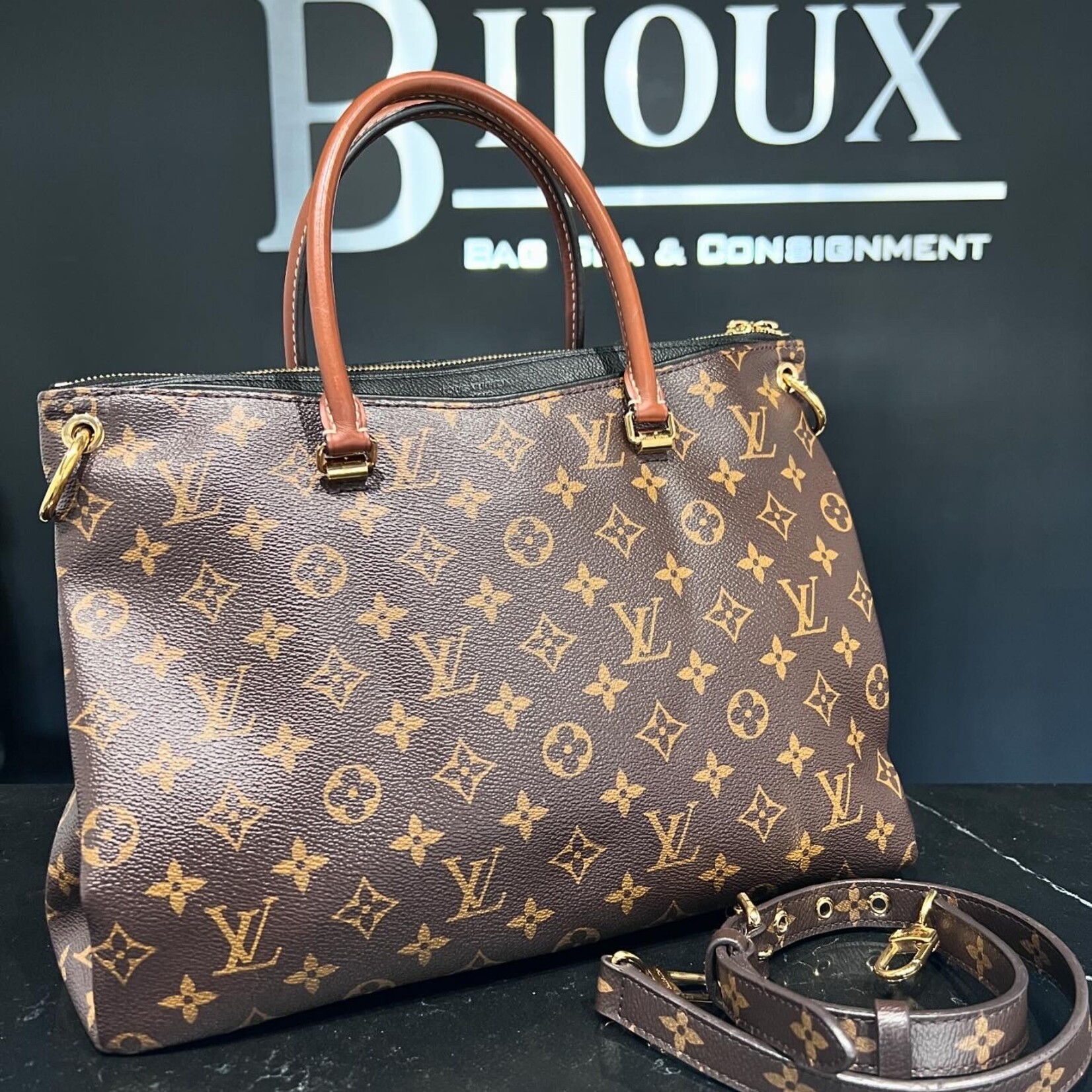 Louis Vuitton SOLD - Louis Vuitton Pallas MM Black