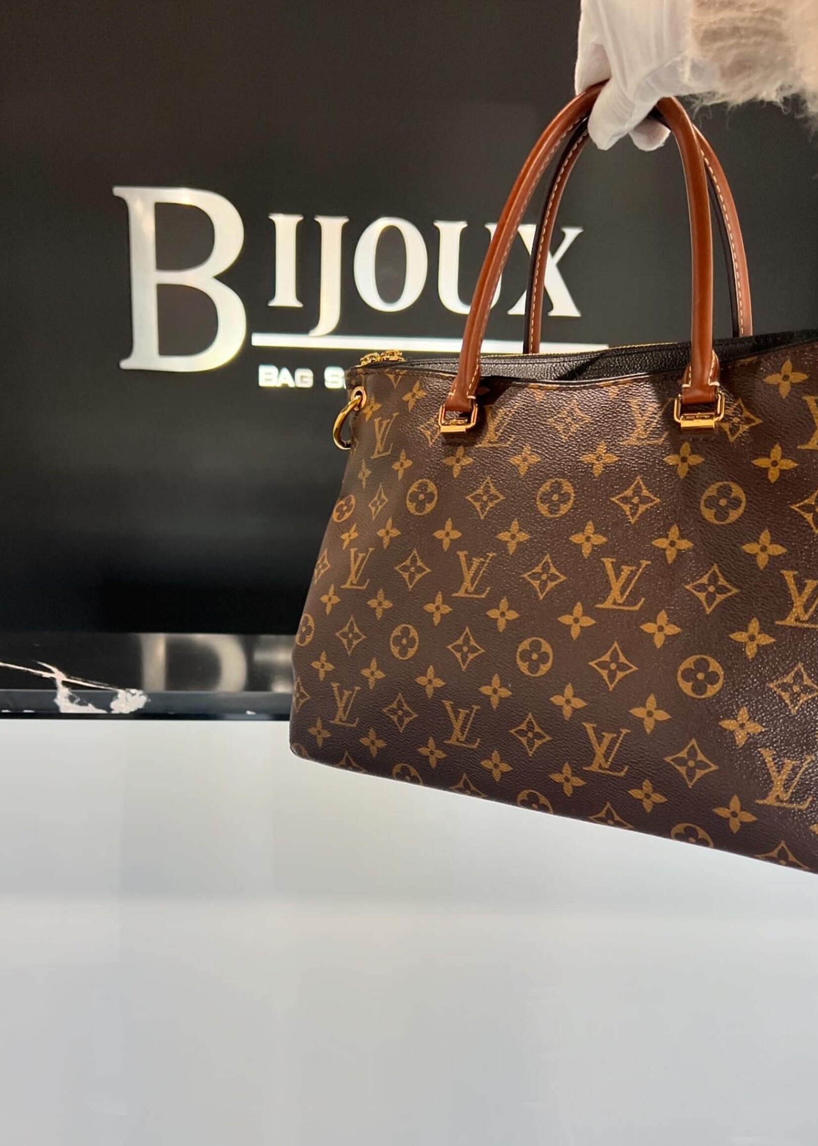 Louis Vuitton SOLD - Louis Vuitton Pallas MM Black