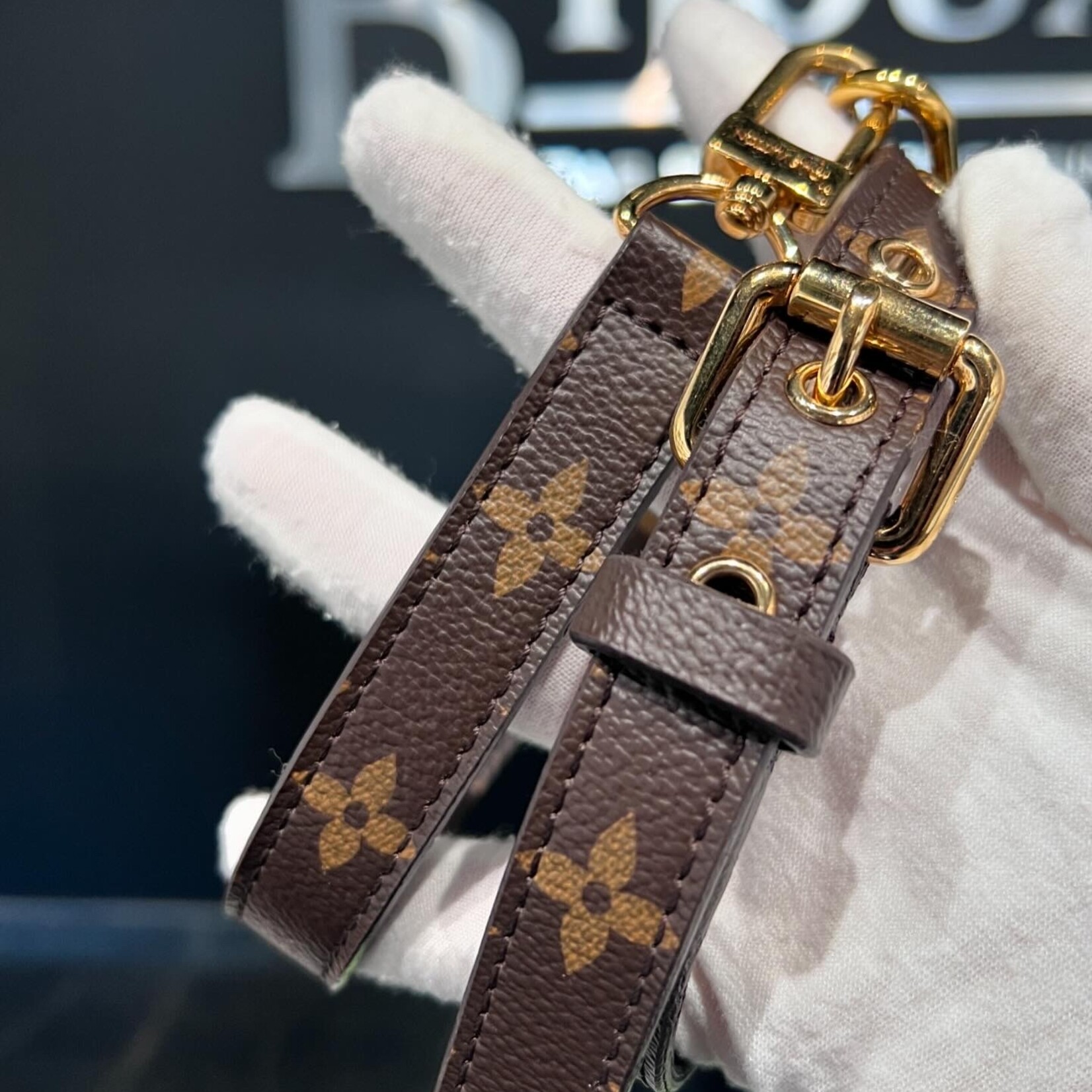 Louis Vuitton SOLD - Louis Vuitton Pallas MM Black