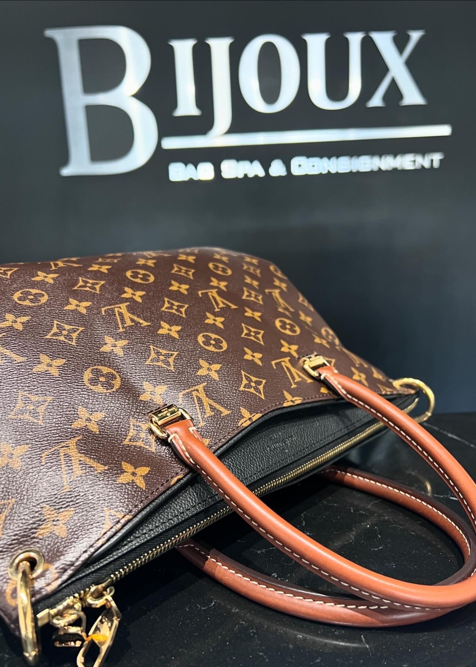 Louis Vuitton SOLD - Louis Vuitton Pallas MM Black