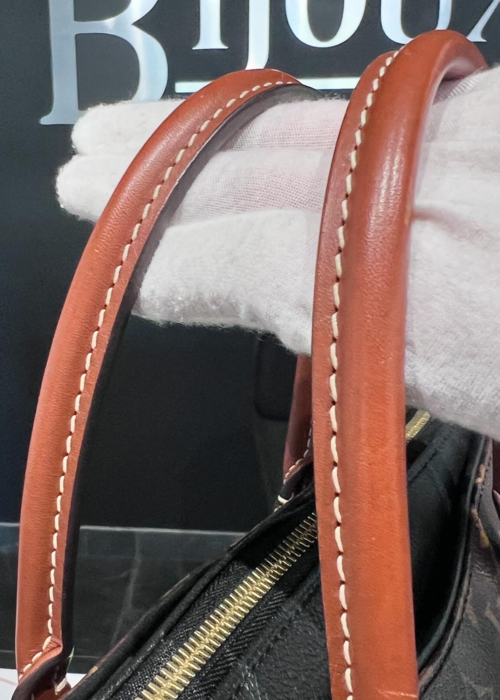 Louis Vuitton SOLD - Louis Vuitton Pallas MM Black