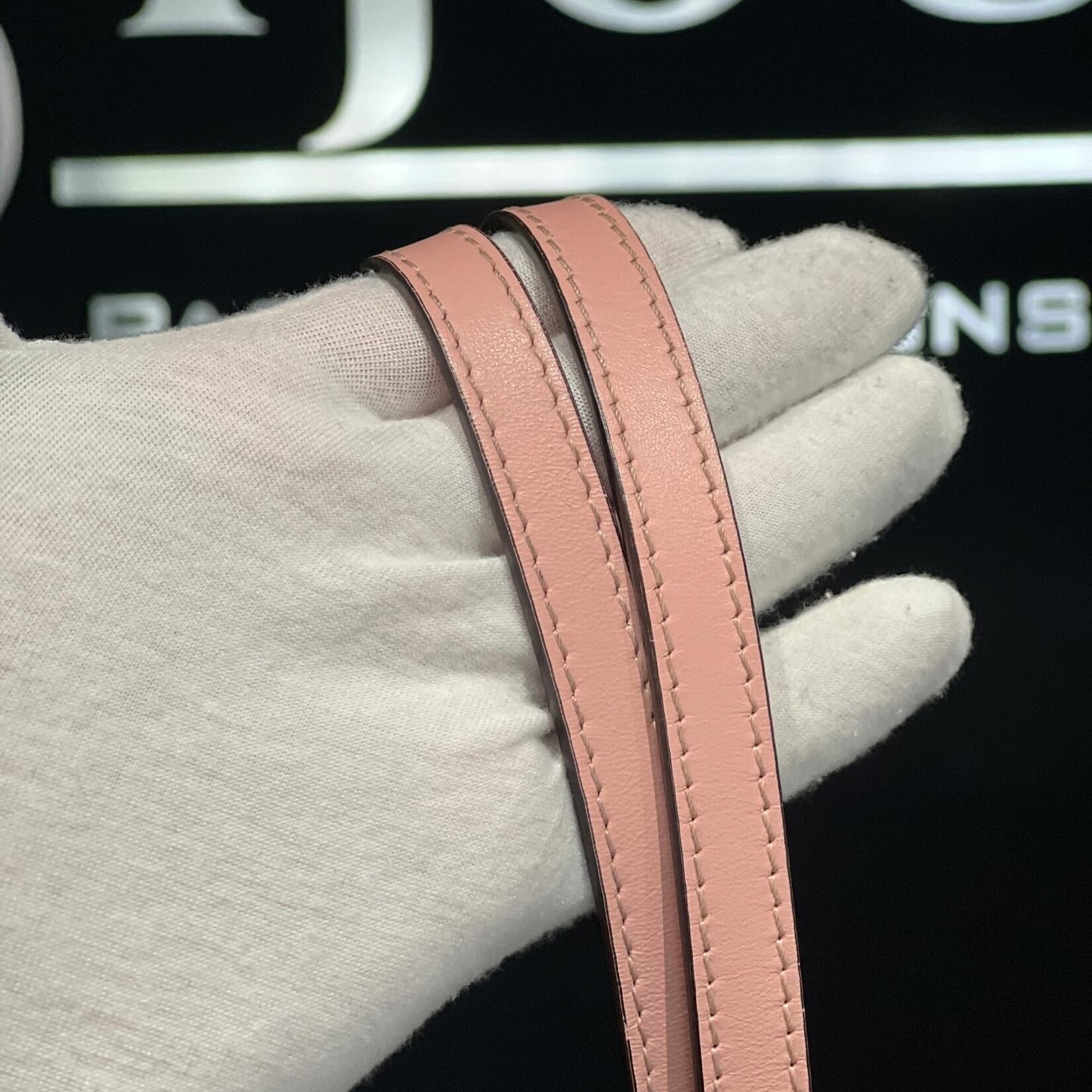 SOLD - Louis Vuitton Neo Neo