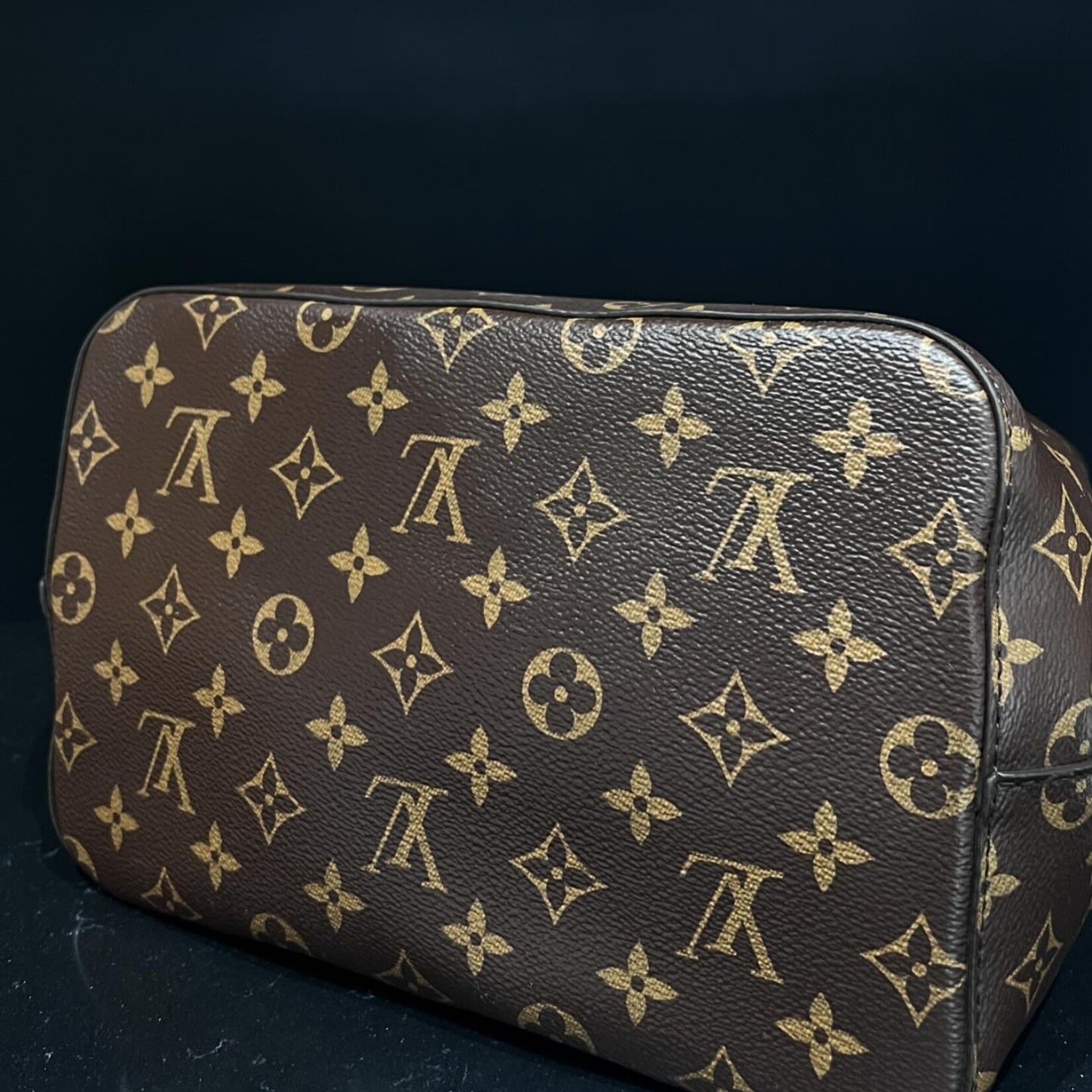 SOLD - Louis Vuitton Neo Neo
