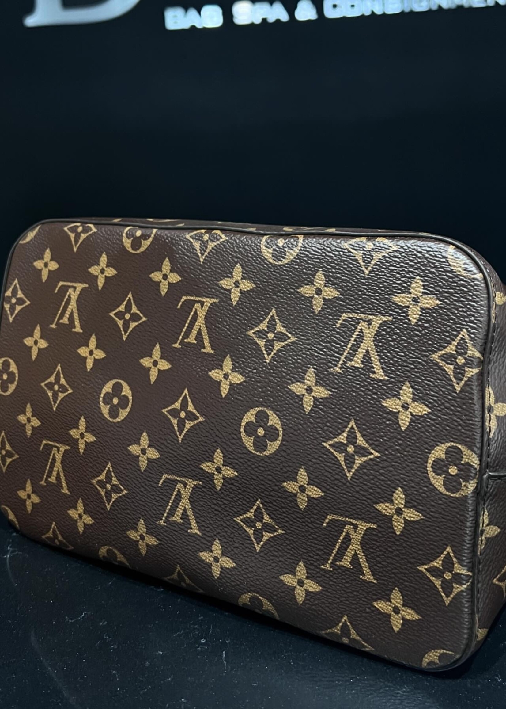 SOLD - Louis Vuitton Neo Neo