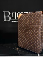 Louis Vuitton SOLD - Louis Vuitton Pegases Legere 55