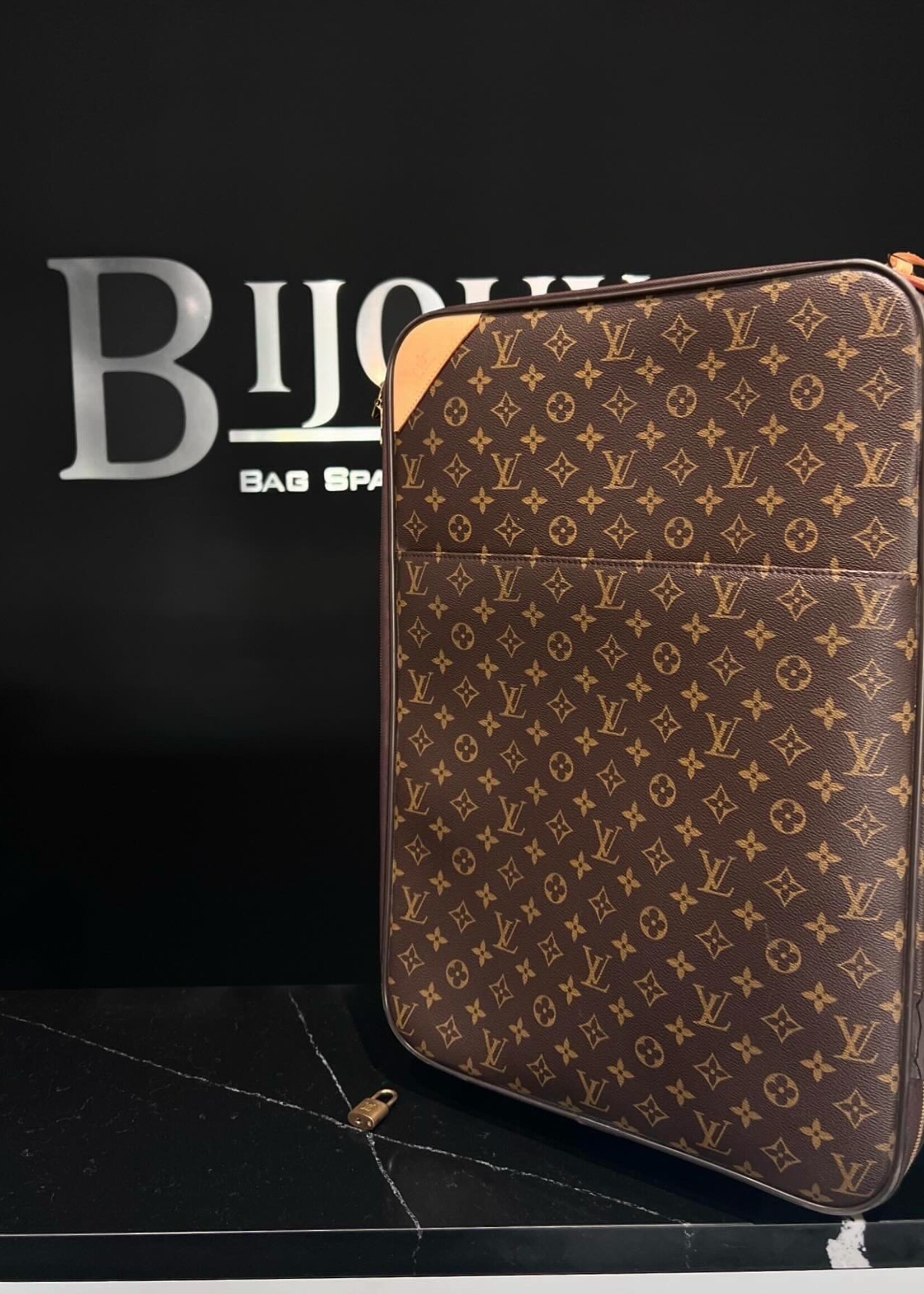 Louis Vuitton SOLD- Louis Vuitton Pegases Legere 55