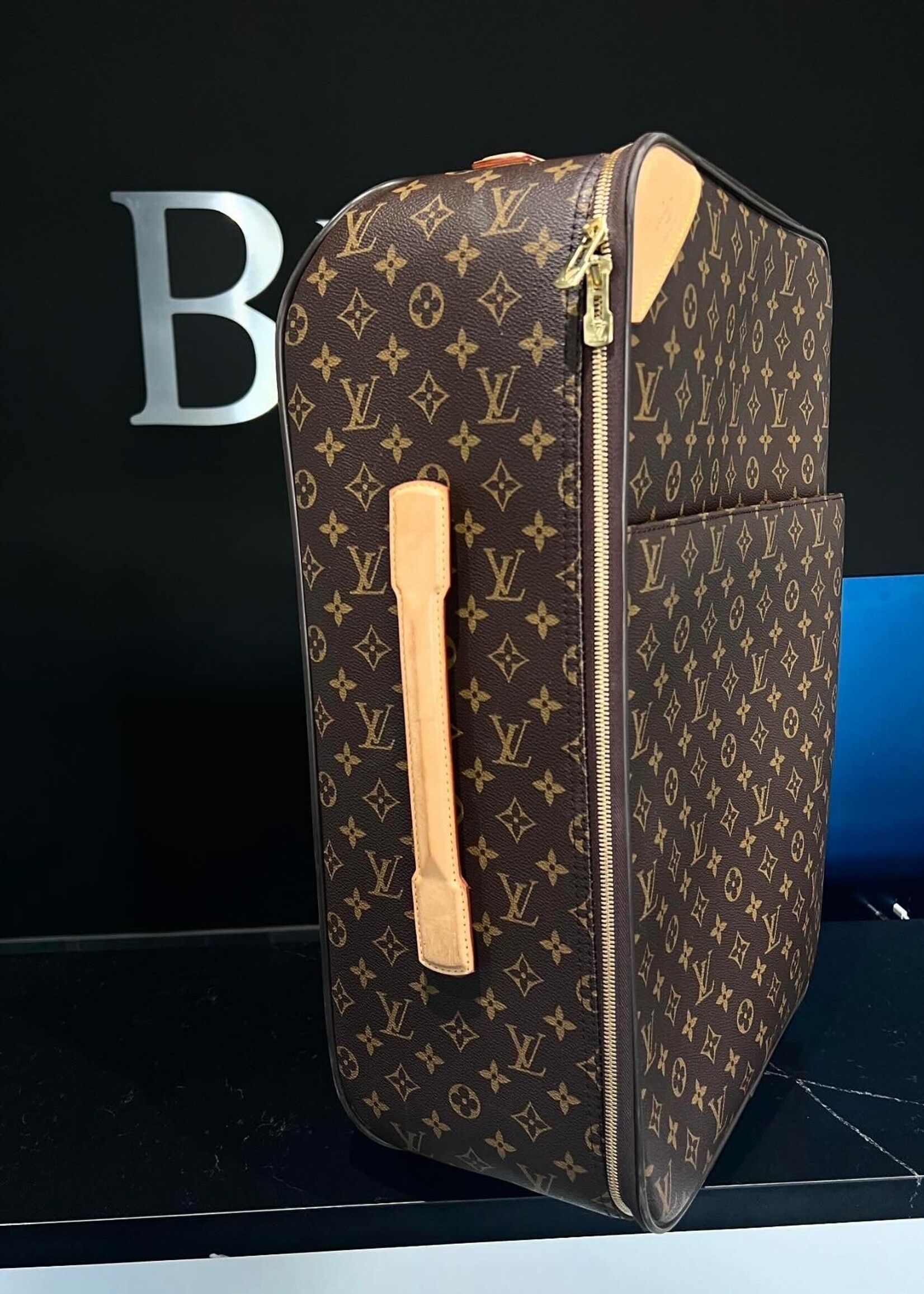 Louis Vuitton SOLD- Louis Vuitton Pegases Legere 55