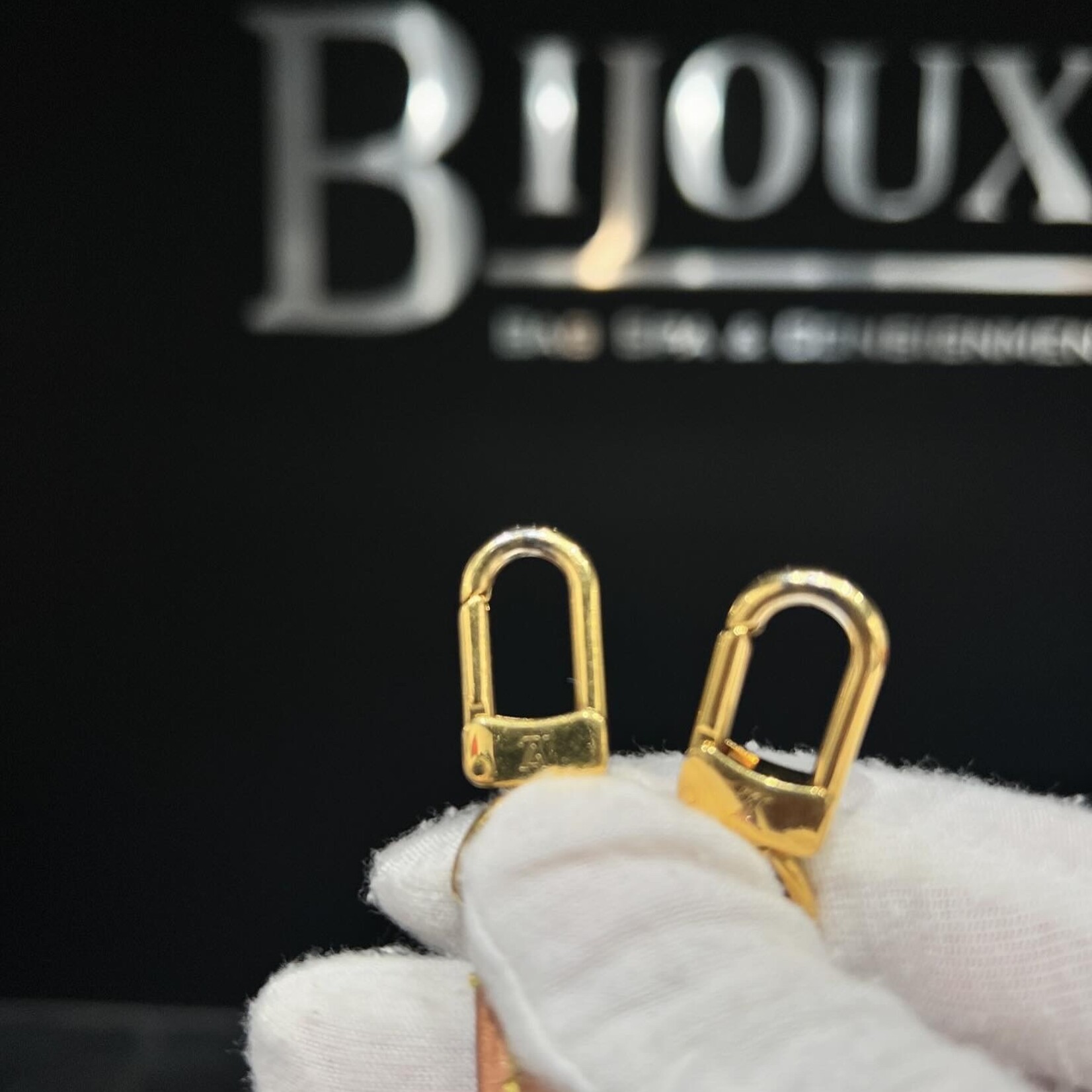 Louis Vuitton SOLD - Louis Vuitton Alma BB Monogram