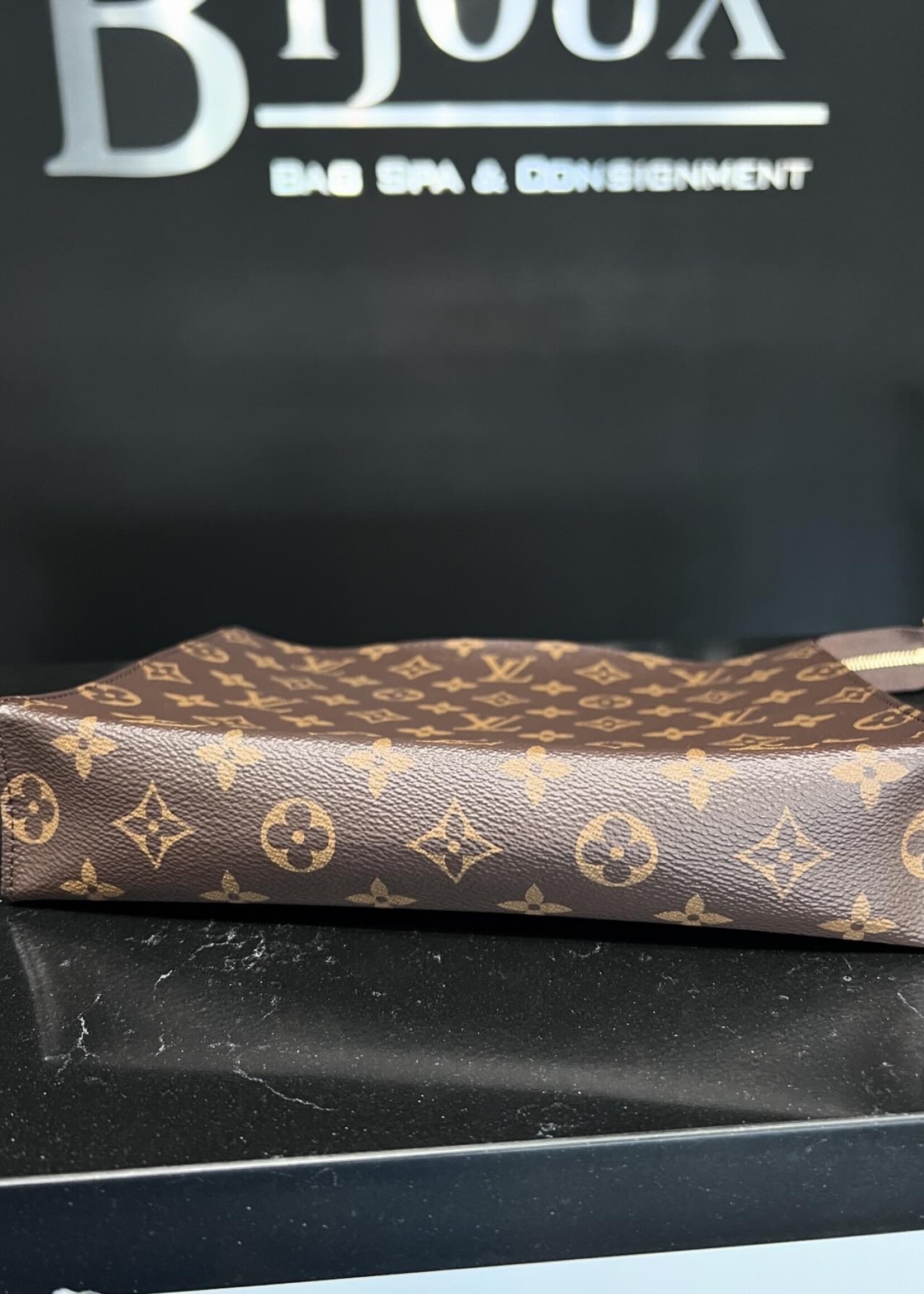 Louis Vuitton SOLD- Louis Vuitton Toiletry 26