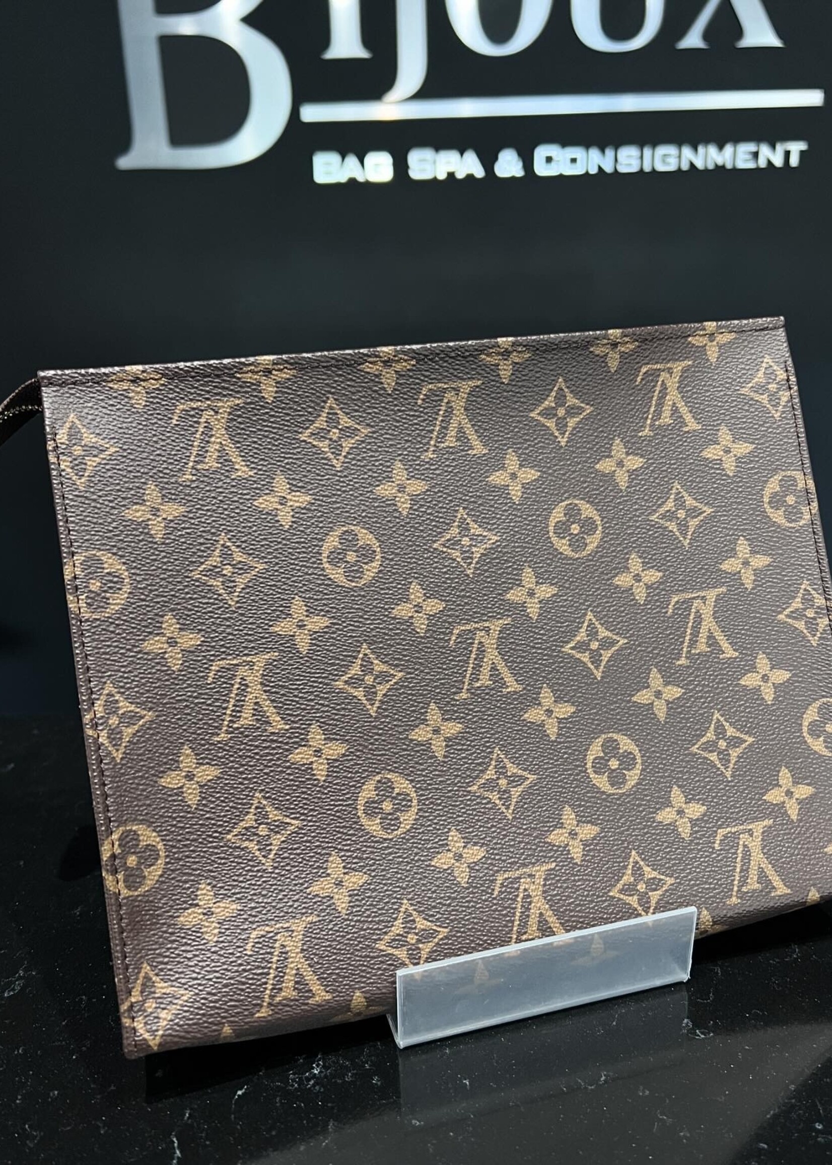 Louis Vuitton SOLD- Louis Vuitton Toiletry 26