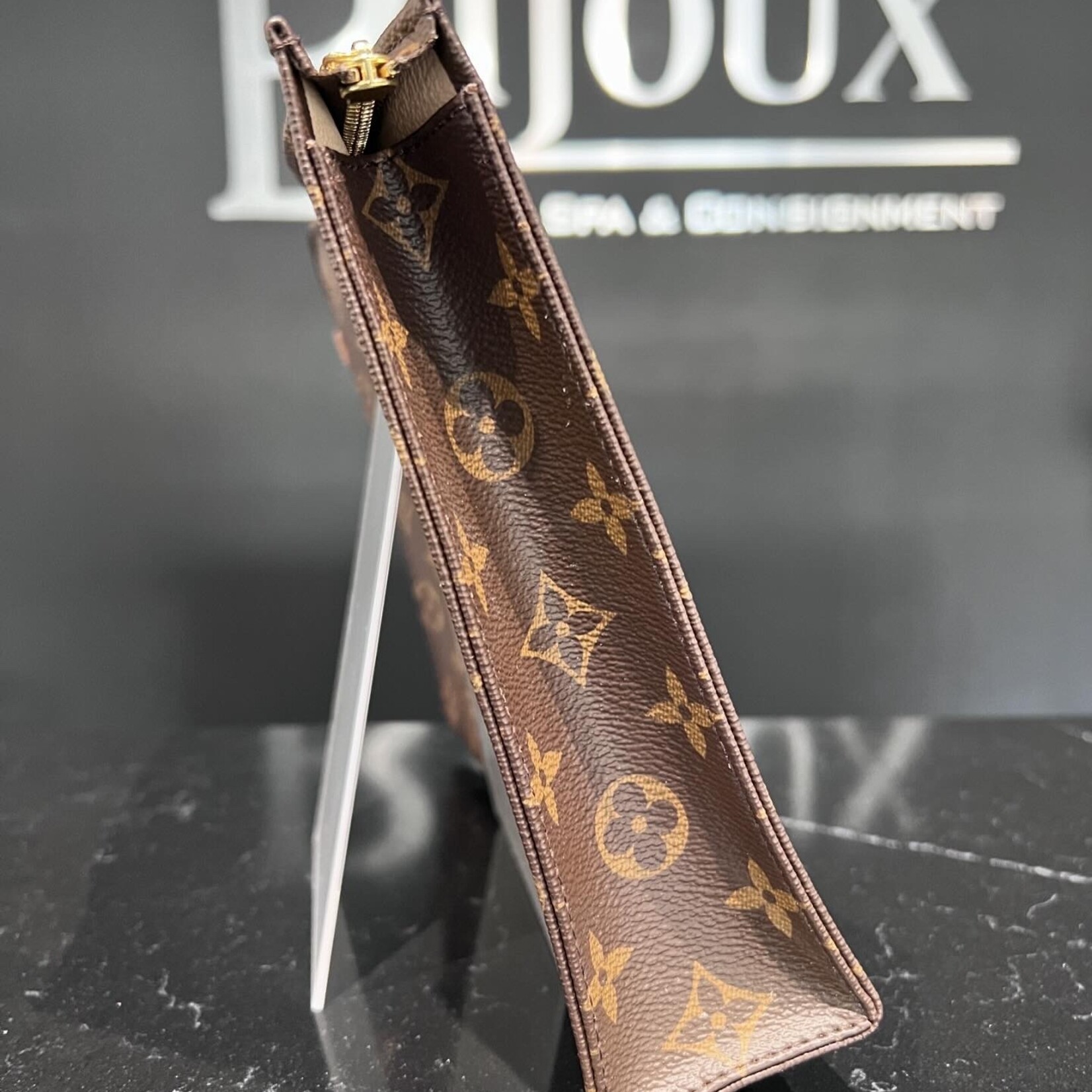 Louis Vuitton SOLD- Louis Vuitton Toiletry 26