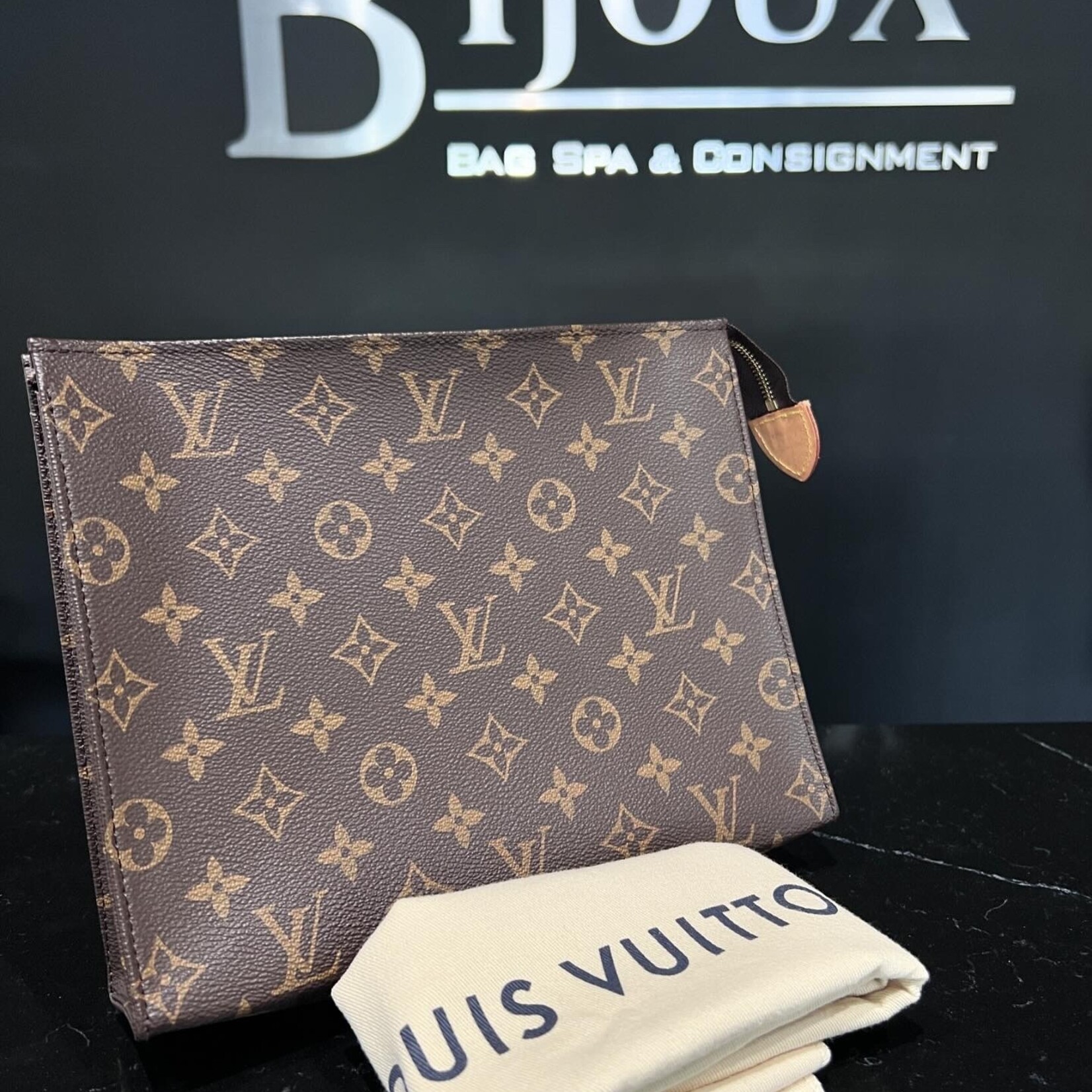 Louis Vuitton SOLD- Louis Vuitton Toiletry 26