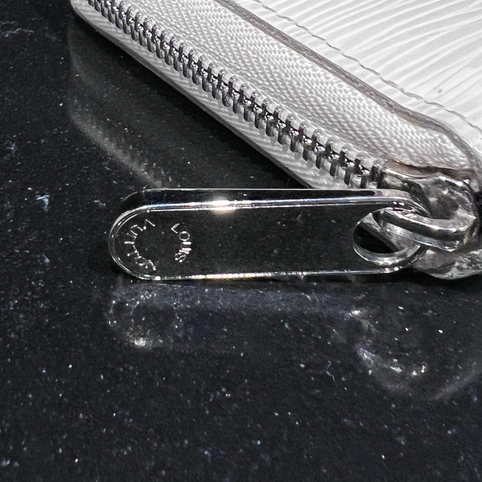 Louis Vuitton Louis Vuitton white Epi Zippy Wallet