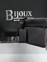 Louis Vuitton SOLD - Louis Vuitton Trio Messanger Noir