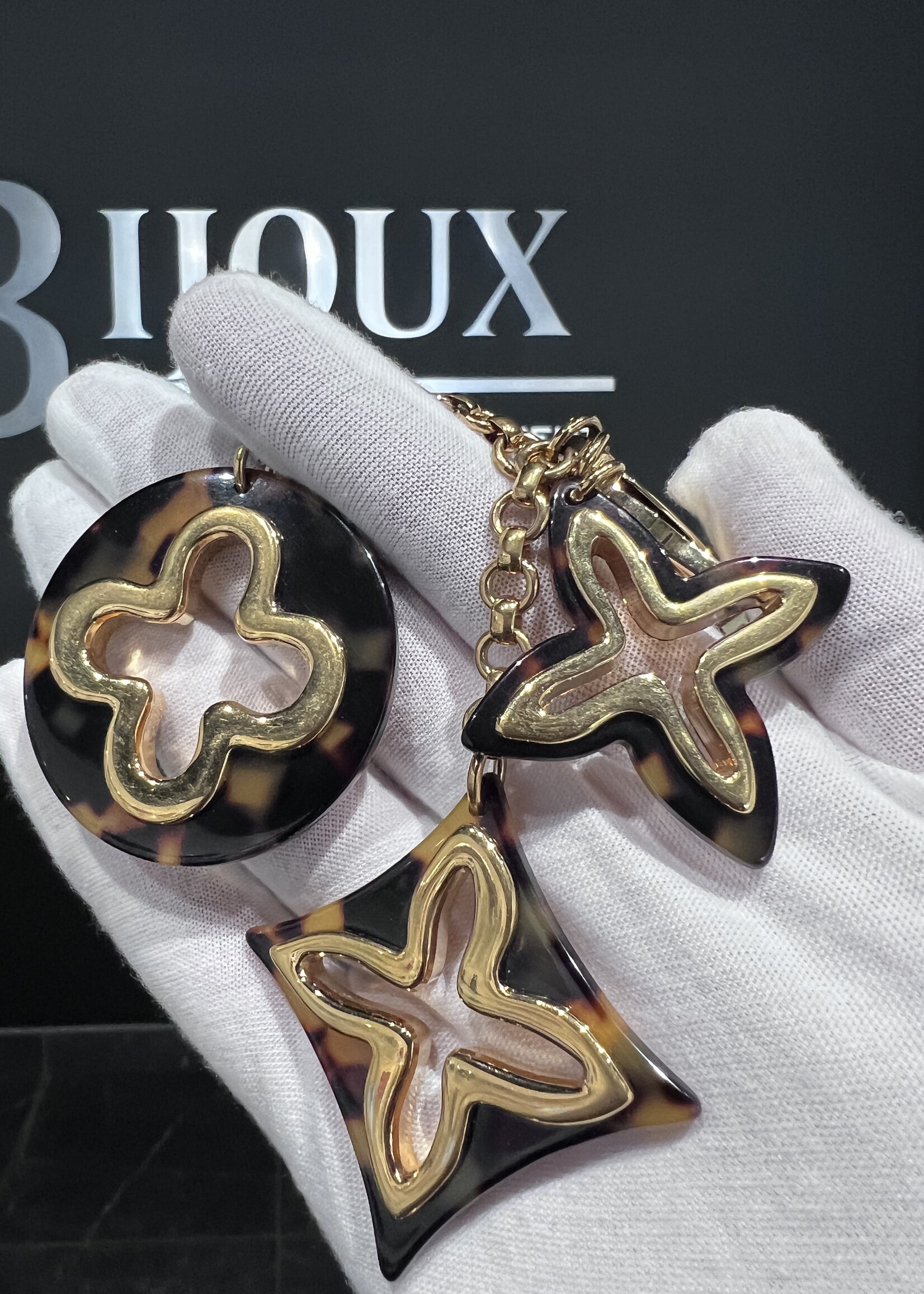 Louis Vuitton SOLD- Louis Vuitton Insolence Charm