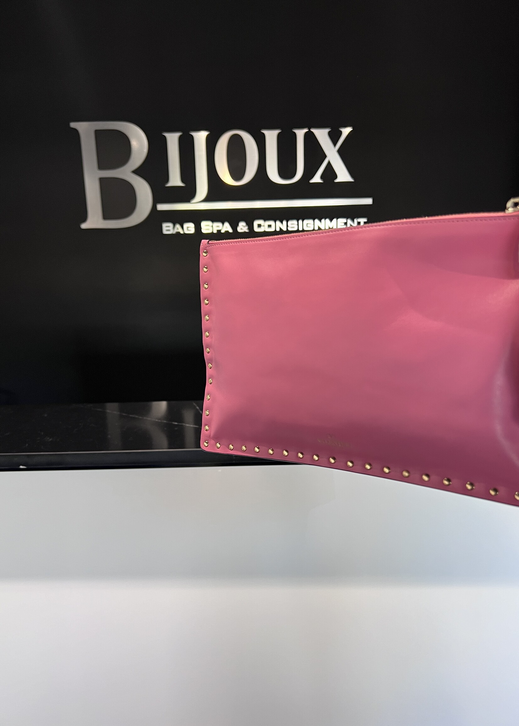 Valentino SOLD- Valentino Garavani Clutch