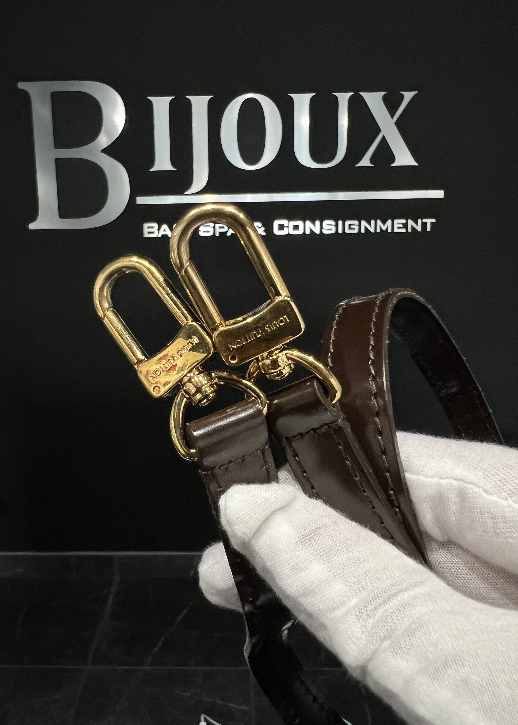 Louis Vuitton SOLD - Louis Vuitton Kensington