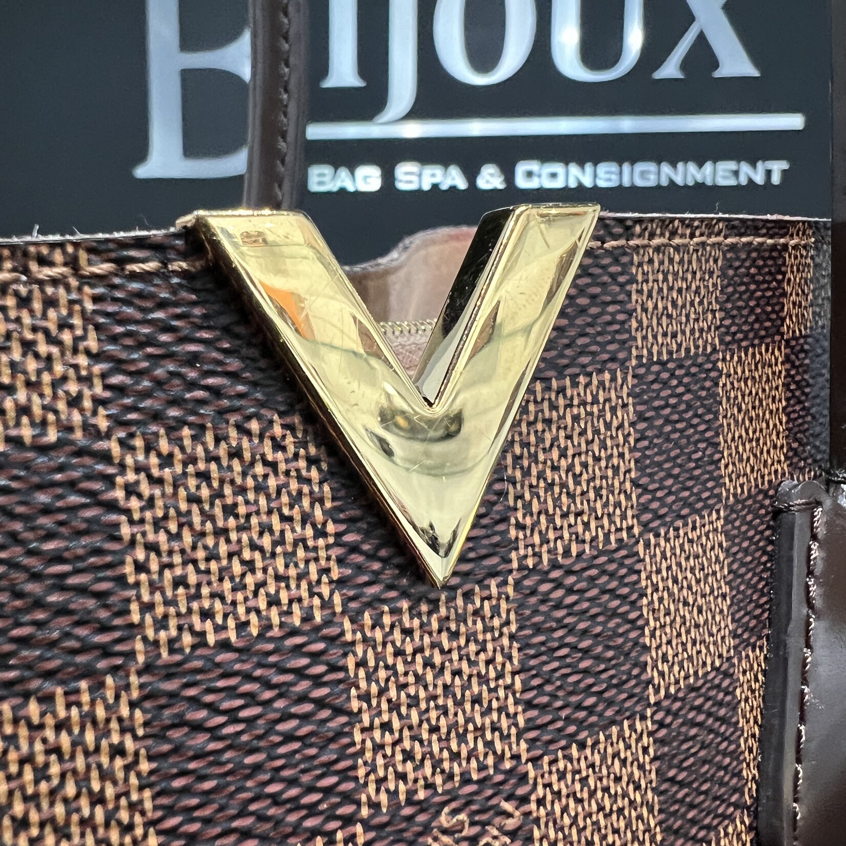 Louis Vuitton SOLD - Louis Vuitton Kensington