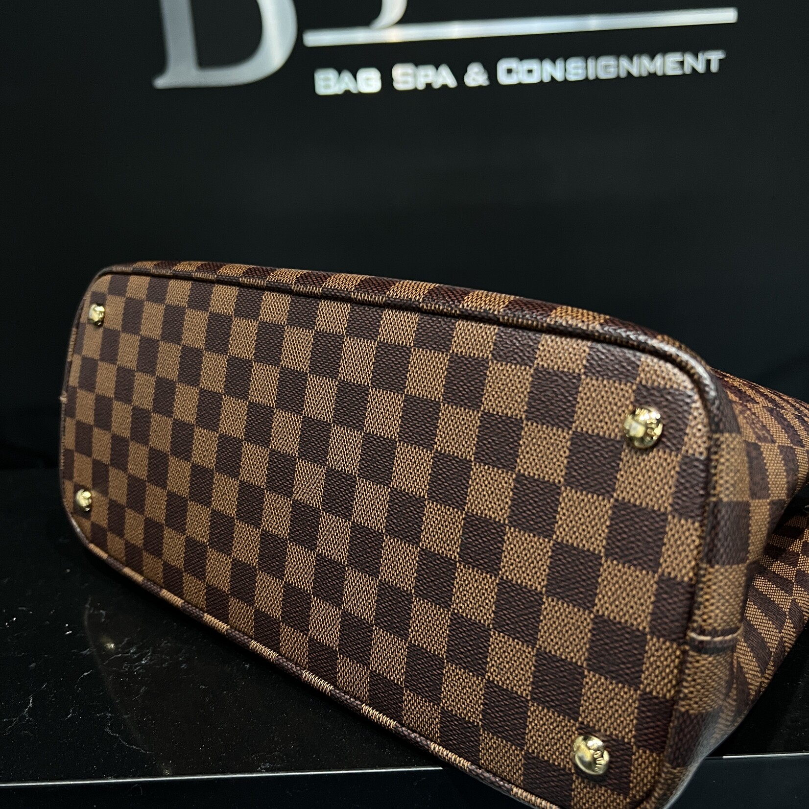 Louis Vuitton SOLD - Louis Vuitton Kensington