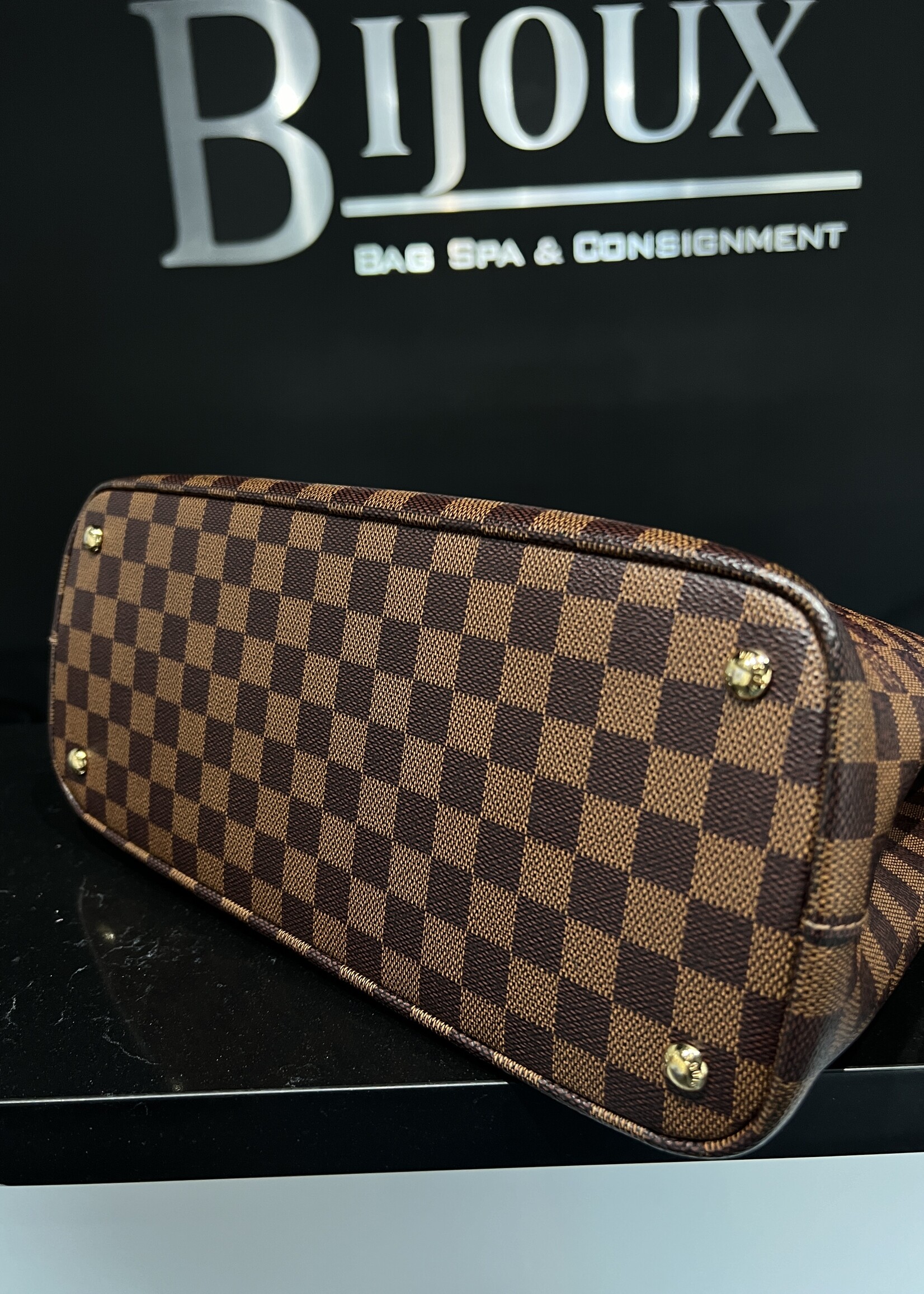 Louis Vuitton SOLD - Louis Vuitton Kensington