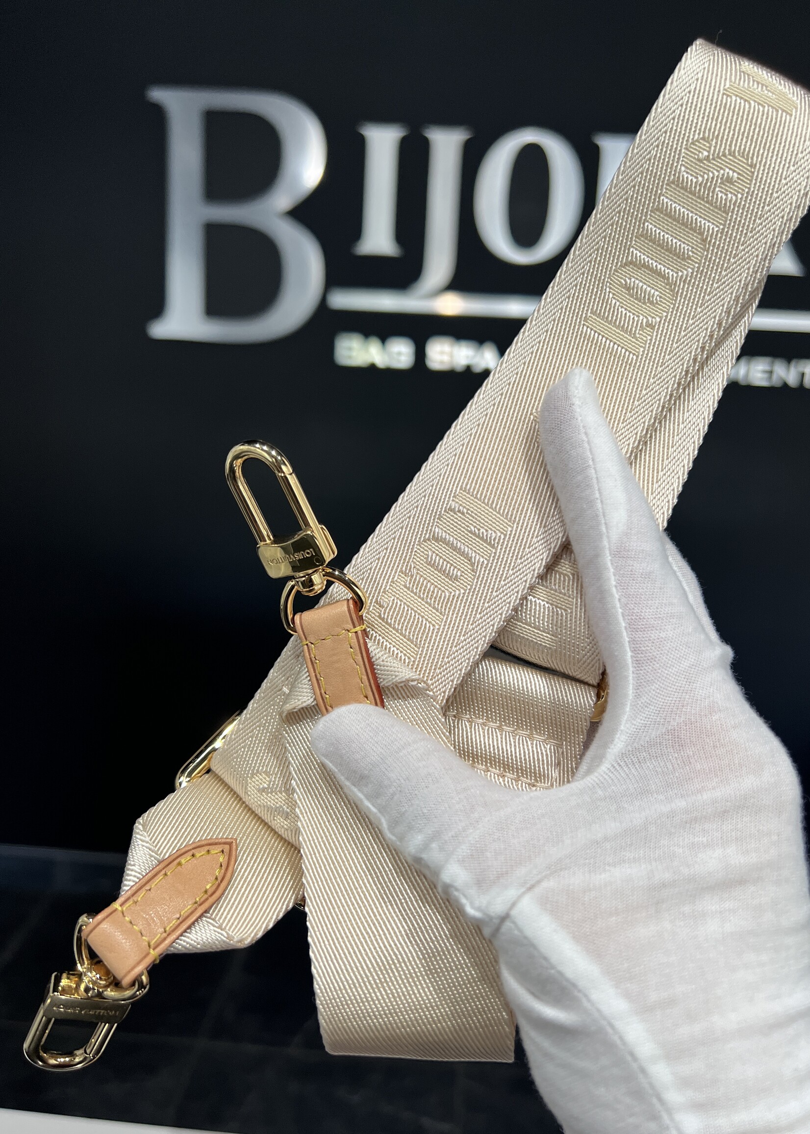 Louis Vuitton SOLD- Louis Vuitton Multi Pochette