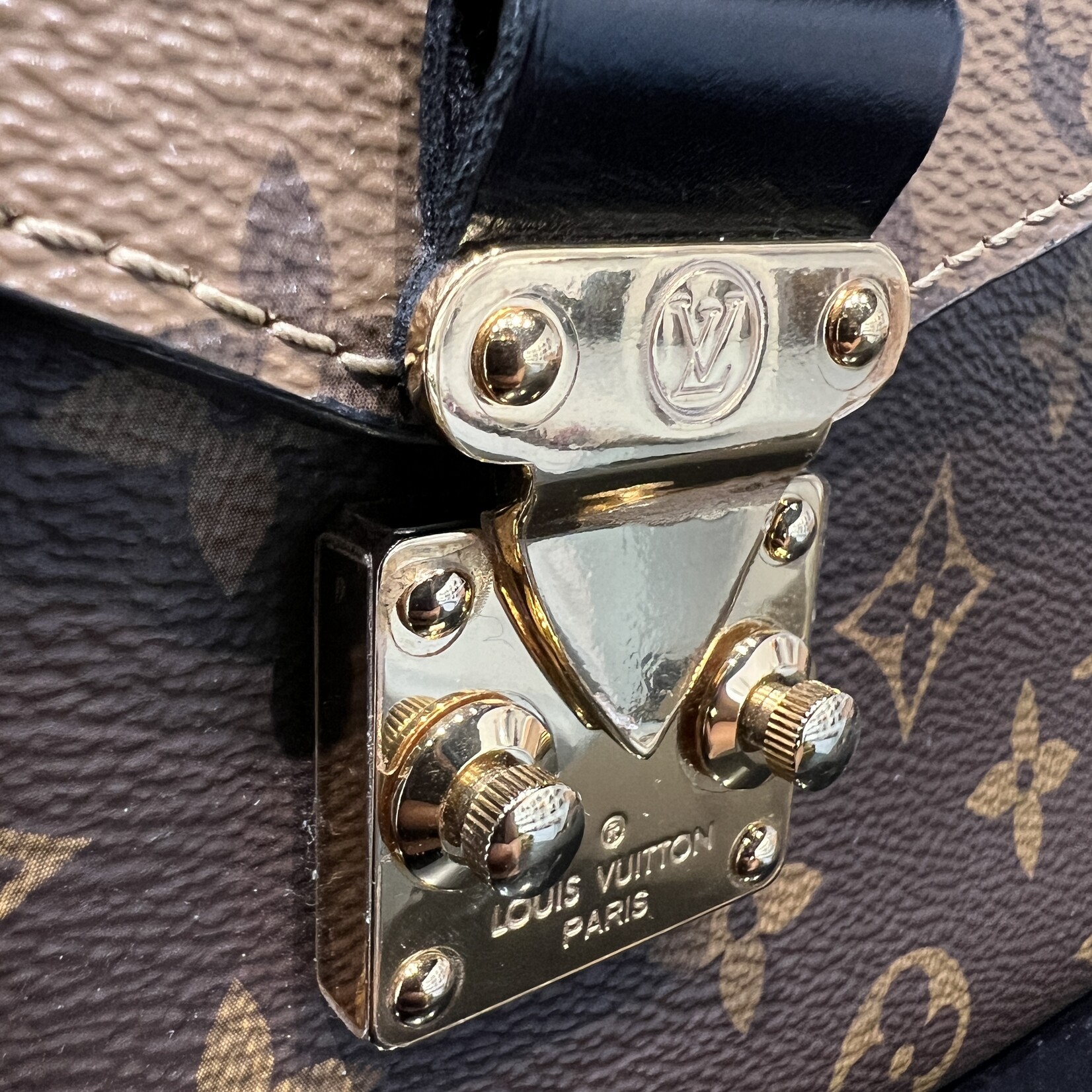Louis Vuitton SOLD- Louis Vuitton Pochette Metis Reverse