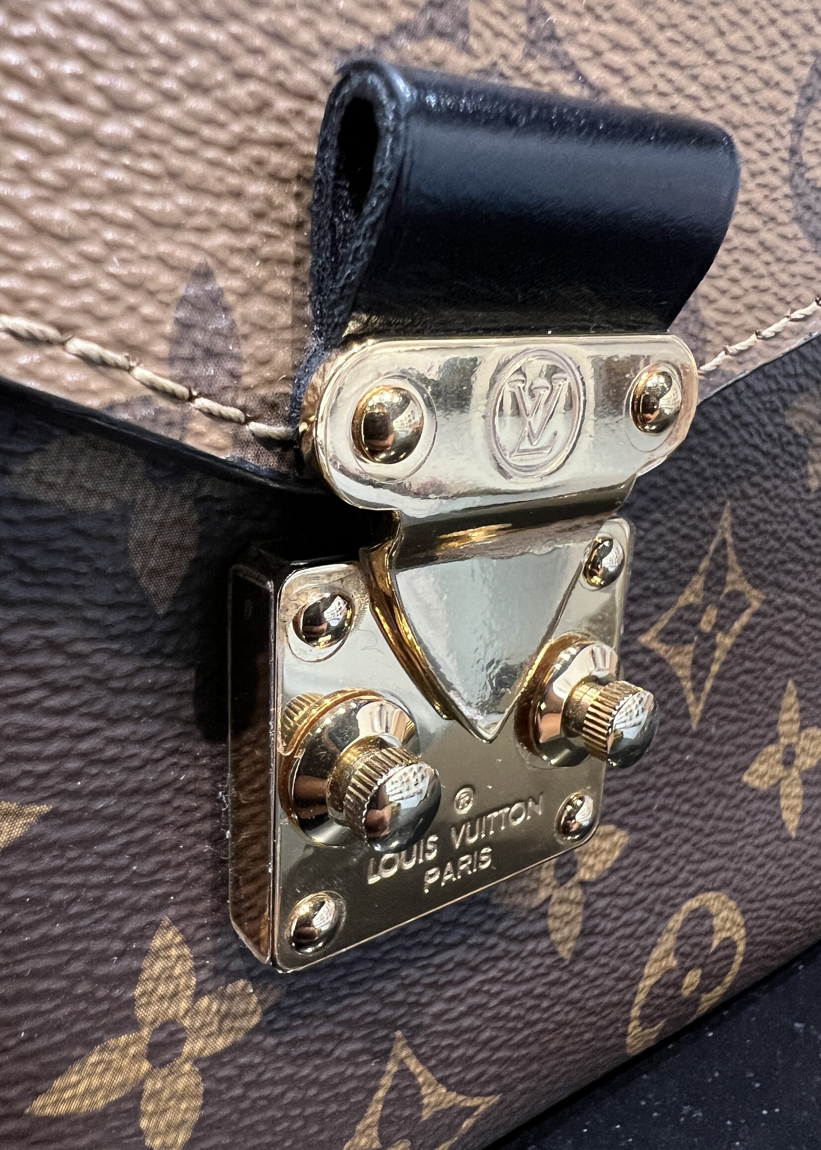 Louis Vuitton SOLD- Louis Vuitton Pochette Metis Reverse